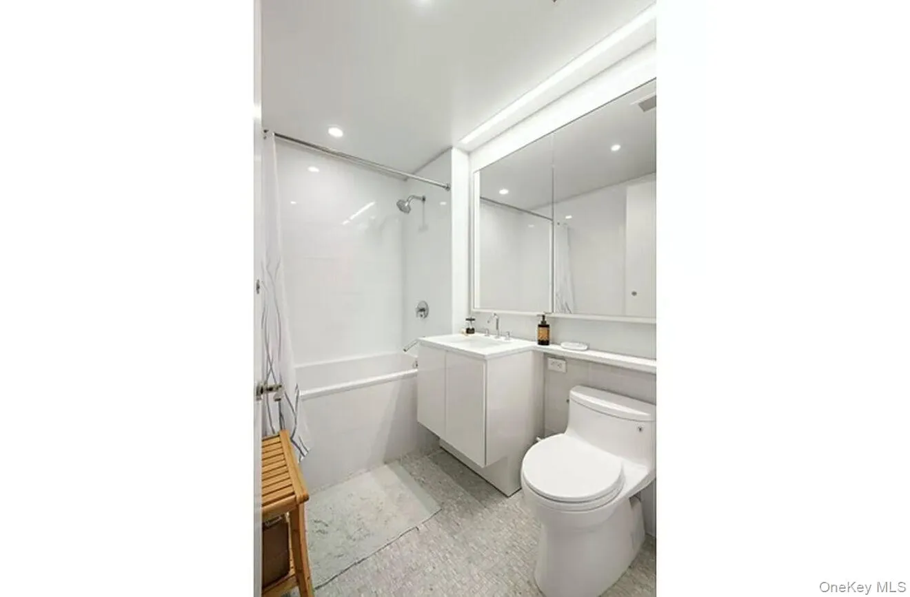 50 Riverside Boulevard, New York, NY, 2 Bedrooms Bedrooms, 4 Rooms Rooms,2 BathroomsBathrooms,Residential,For Rent,Riverside,0,1045254 50 Riverside Boulevard, New York, NY, 2 Bedrooms Bedrooms, 4 Rooms Rooms,2 BathroomsBathrooms,Residential,For Rent,Riverside,0,1045254