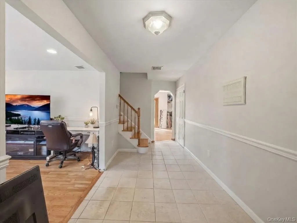 21 Argow Place, Clarkstown, NY, 5 Bedrooms Bedrooms, 10 Rooms Rooms,3 BathroomsBathrooms,Residential,For Rent,Argow,0,1045259 21 Argow Place, Clarkstown, NY, 5 Bedrooms Bedrooms, 10 Rooms Rooms,3 BathroomsBathrooms,Residential,For Rent,Argow,0,1045259