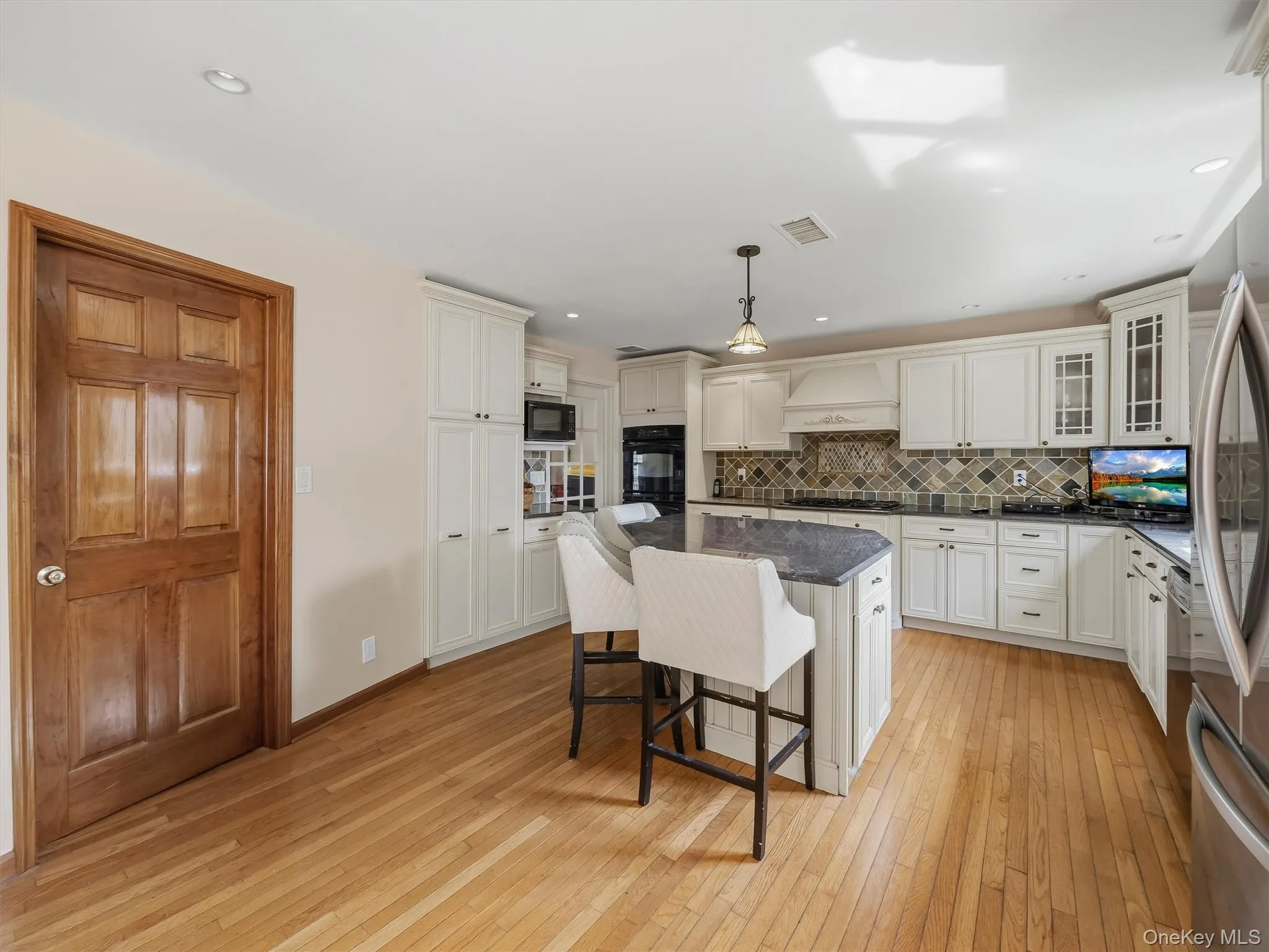 21 Argow Place, Clarkstown, NY, 5 Bedrooms Bedrooms, 10 Rooms Rooms,3 BathroomsBathrooms,Residential,For Rent,Argow,0,1045259 21 Argow Place, Clarkstown, NY, 5 Bedrooms Bedrooms, 10 Rooms Rooms,3 BathroomsBathrooms,Residential,For Rent,Argow,0,1045259