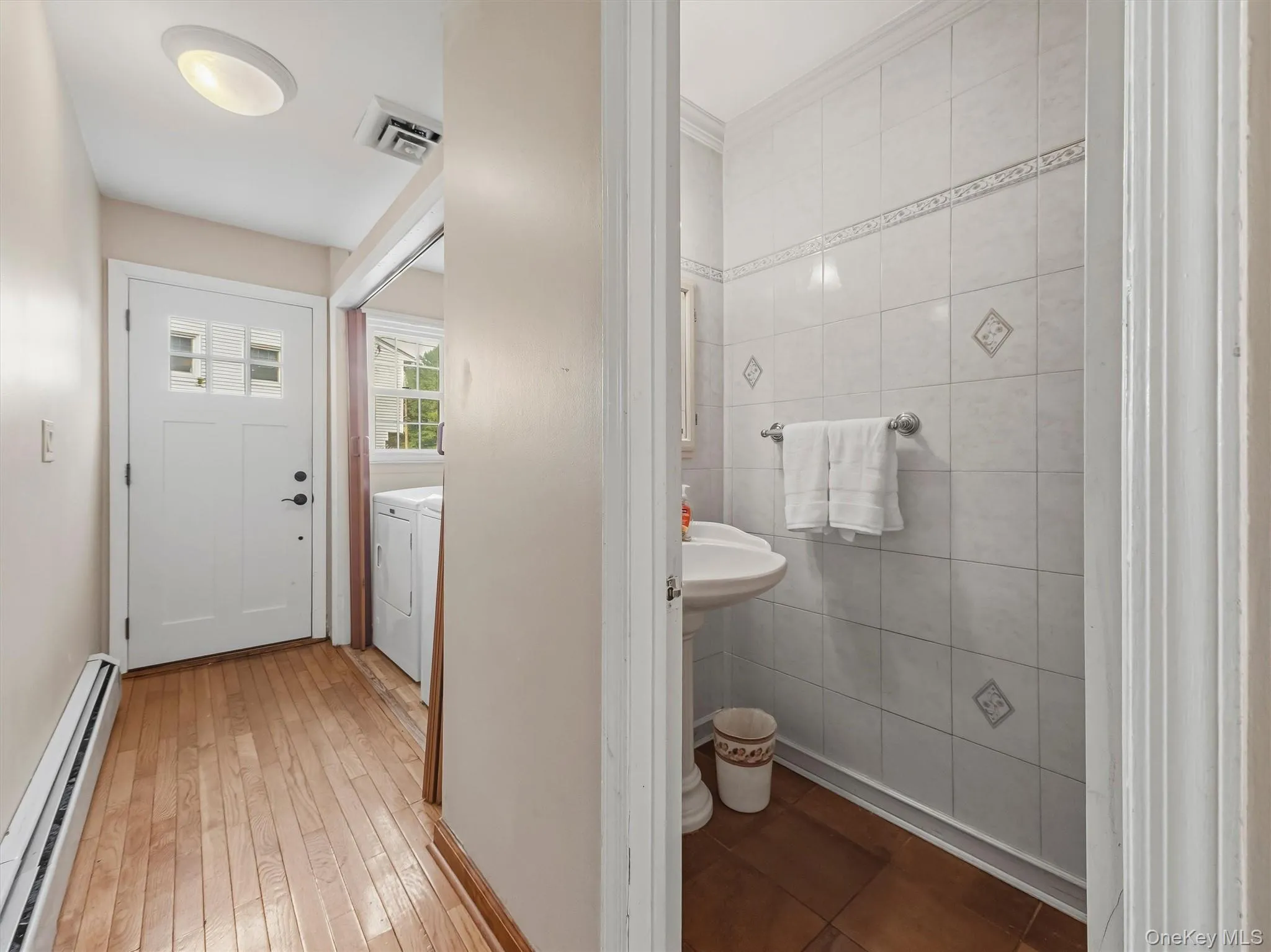 21 Argow Place, Clarkstown, NY, 5 Bedrooms Bedrooms, 10 Rooms Rooms,3 BathroomsBathrooms,Residential,For Rent,Argow,0,1045259 21 Argow Place, Clarkstown, NY, 5 Bedrooms Bedrooms, 10 Rooms Rooms,3 BathroomsBathrooms,Residential,For Rent,Argow,0,1045259