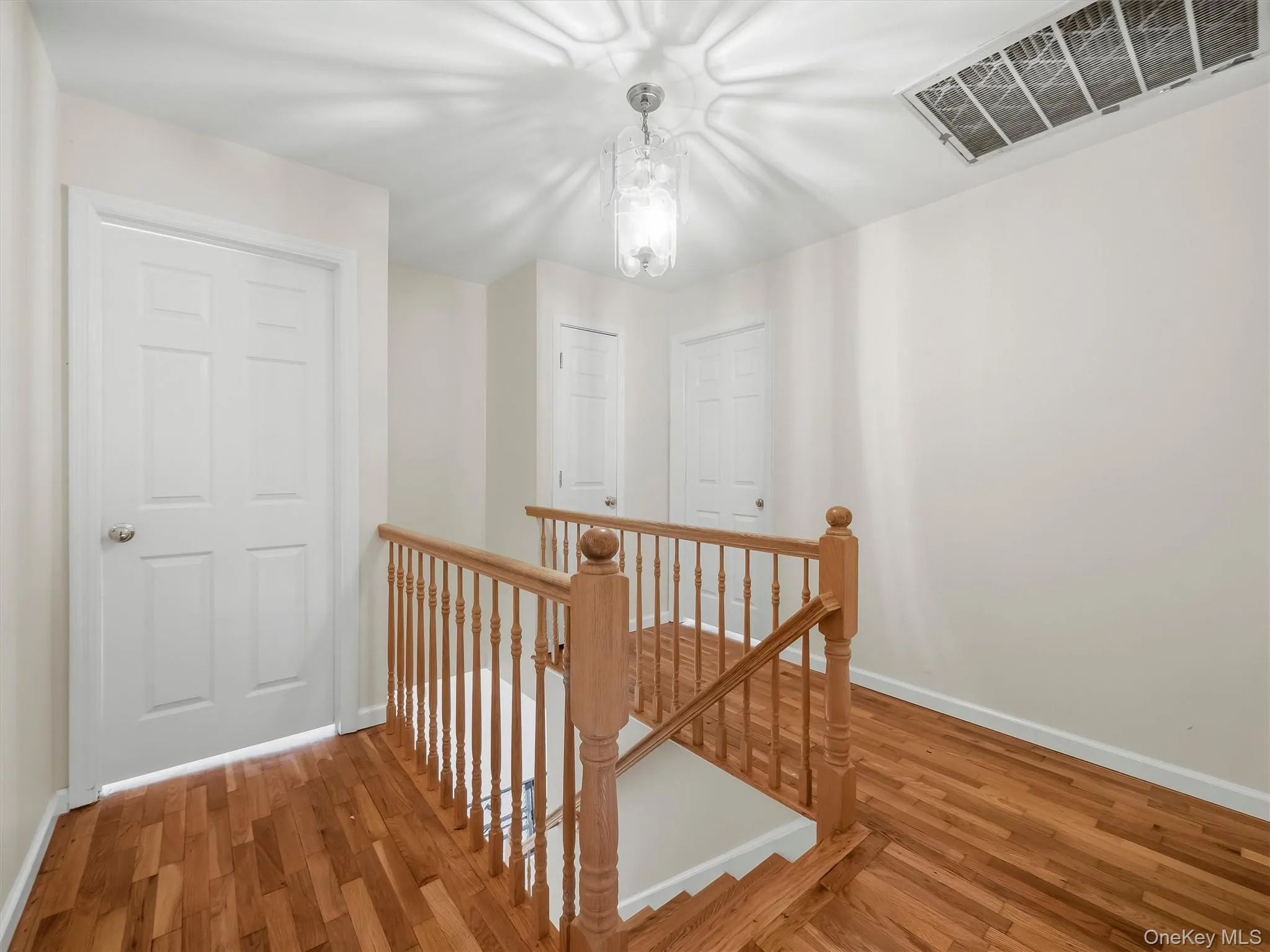 21 Argow Place, Clarkstown, NY, 5 Bedrooms Bedrooms, 10 Rooms Rooms,3 BathroomsBathrooms,Residential,For Rent,Argow,0,1045259 21 Argow Place, Clarkstown, NY, 5 Bedrooms Bedrooms, 10 Rooms Rooms,3 BathroomsBathrooms,Residential,For Rent,Argow,0,1045259