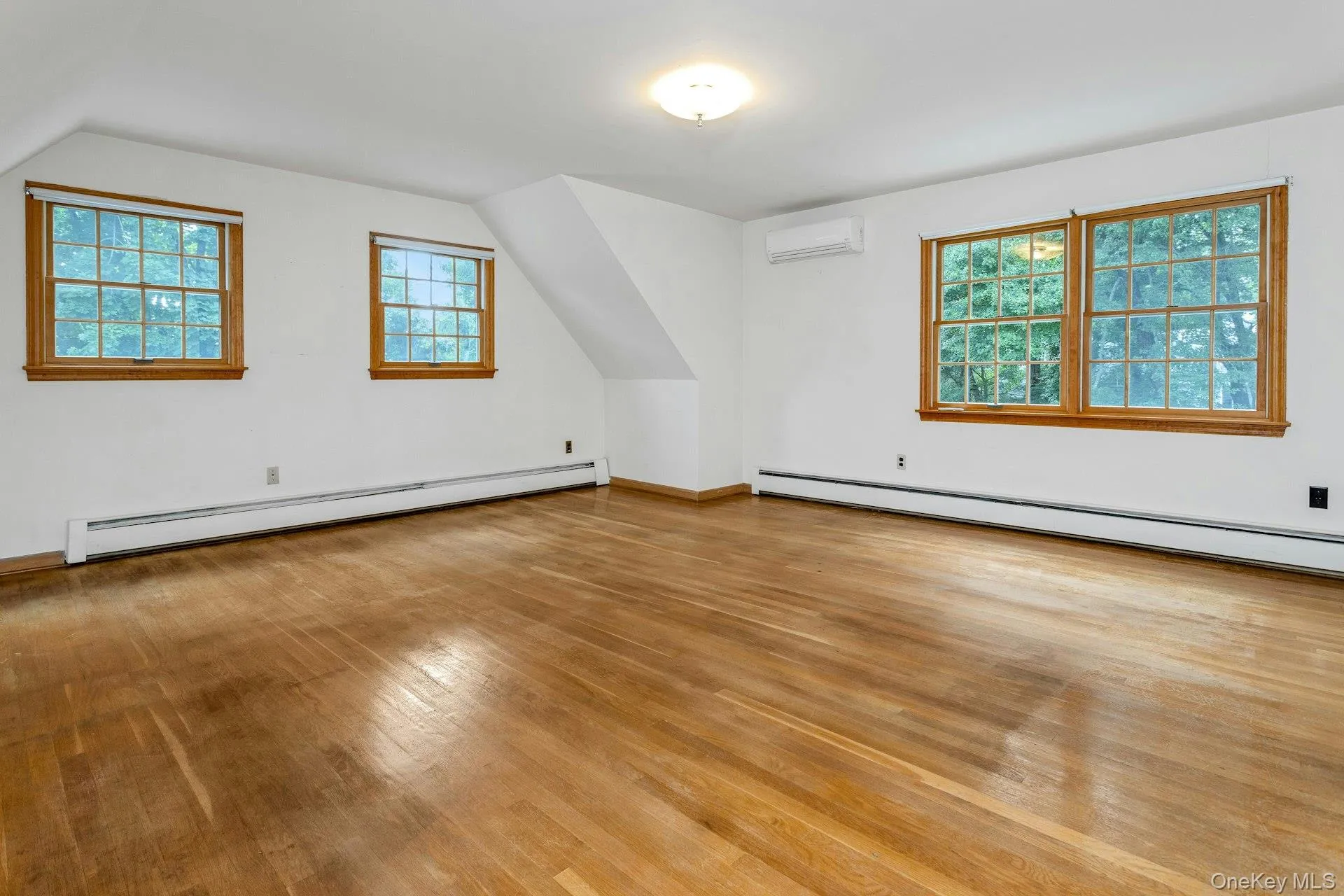 Third bedroom. Third bedroom.