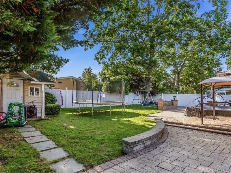 260 20th Street, Babylon, NY, 3 Bedrooms Bedrooms, 9 Rooms Rooms,2 BathroomsBathrooms,Residential,For Rent,20th,0,1045267 260 20th Street, Babylon, NY, 3 Bedrooms Bedrooms, 9 Rooms Rooms,2 BathroomsBathrooms,Residential,For Rent,20th,0,1045267