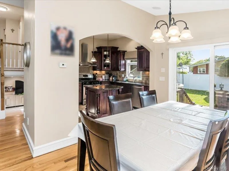 260 20th Street, Babylon, NY, 3 Bedrooms Bedrooms, 9 Rooms Rooms,2 BathroomsBathrooms,Residential,For Rent,20th,0,1045267 260 20th Street, Babylon, NY, 3 Bedrooms Bedrooms, 9 Rooms Rooms,2 BathroomsBathrooms,Residential,For Rent,20th,0,1045267