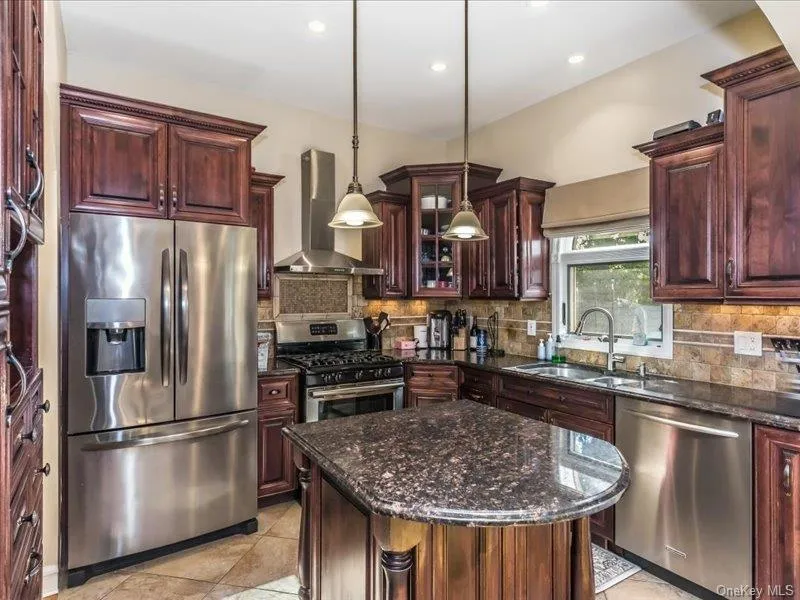 260 20th Street, Babylon, NY, 3 Bedrooms Bedrooms, 9 Rooms Rooms,2 BathroomsBathrooms,Residential,For Rent,20th,0,1045267 260 20th Street, Babylon, NY, 3 Bedrooms Bedrooms, 9 Rooms Rooms,2 BathroomsBathrooms,Residential,For Rent,20th,0,1045267