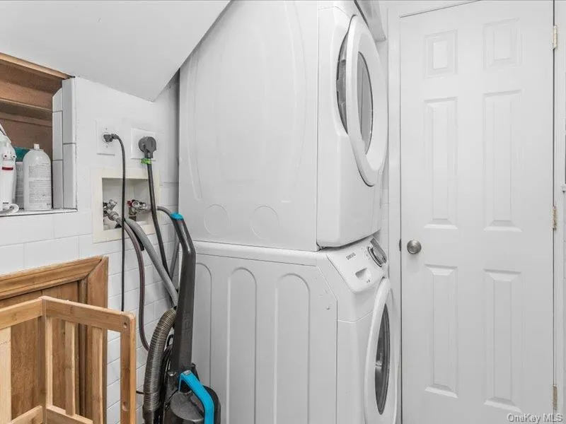 260 20th Street, Babylon, NY, 3 Bedrooms Bedrooms, 9 Rooms Rooms,2 BathroomsBathrooms,Residential,For Rent,20th,0,1045267 260 20th Street, Babylon, NY, 3 Bedrooms Bedrooms, 9 Rooms Rooms,2 BathroomsBathrooms,Residential,For Rent,20th,0,1045267