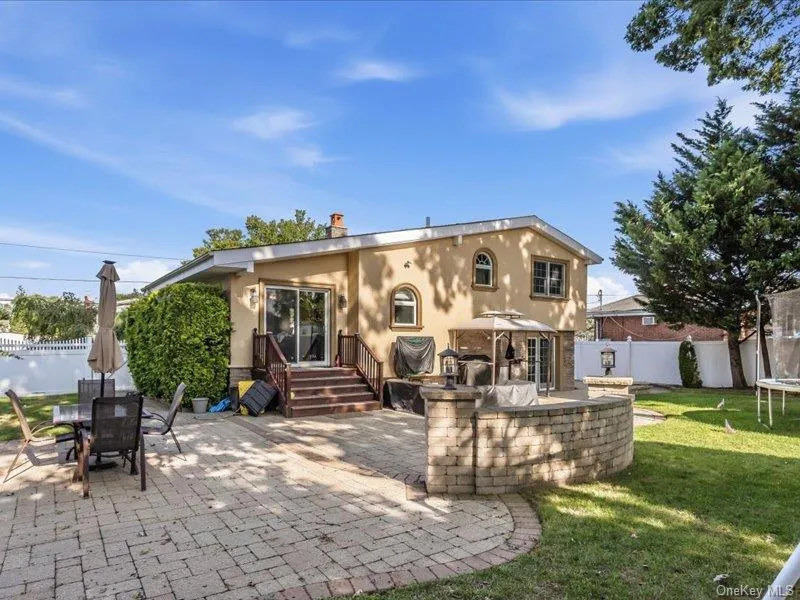260 20th Street, Babylon, NY, 3 Bedrooms Bedrooms, 9 Rooms Rooms,2 BathroomsBathrooms,Residential,For Rent,20th,0,1045267 260 20th Street, Babylon, NY, 3 Bedrooms Bedrooms, 9 Rooms Rooms,2 BathroomsBathrooms,Residential,For Rent,20th,0,1045267