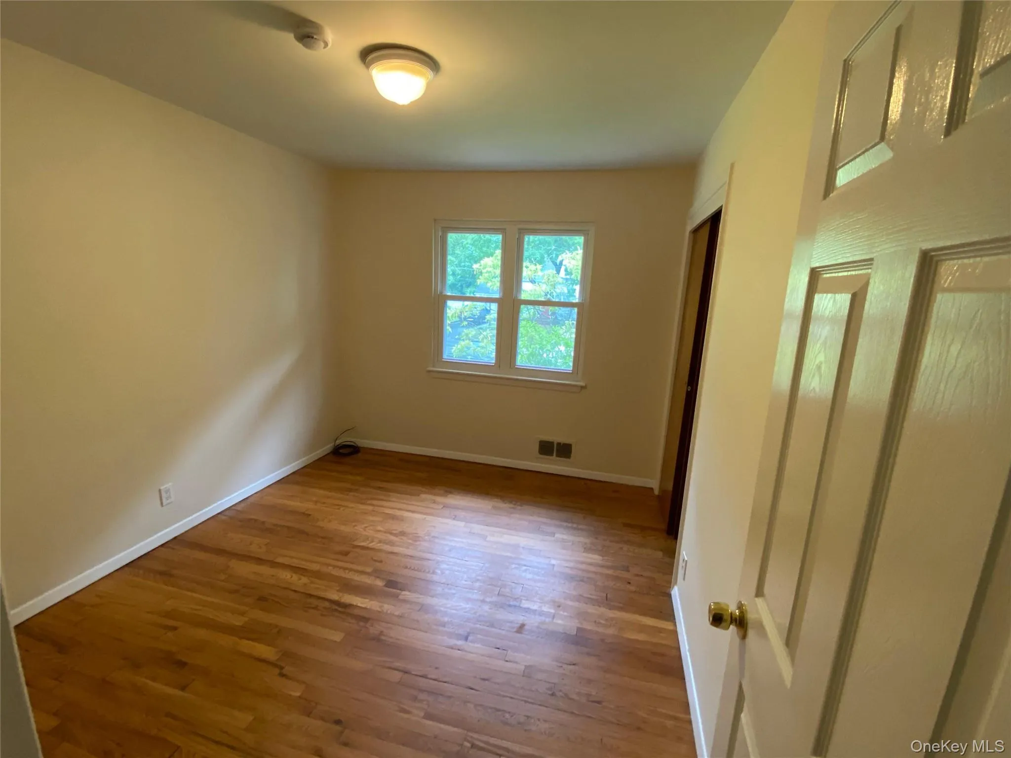182 Middletown Road, Orangetown, NY, 3 Bedrooms Bedrooms, 5 Rooms Rooms,1 BathroomBathrooms,Residential Lease,For Rent,Middletown,0,1045270 182 Middletown Road, Orangetown, NY, 3 Bedrooms Bedrooms, 5 Rooms Rooms,1 BathroomBathrooms,Residential Lease,For Rent,Middletown,0,1045270