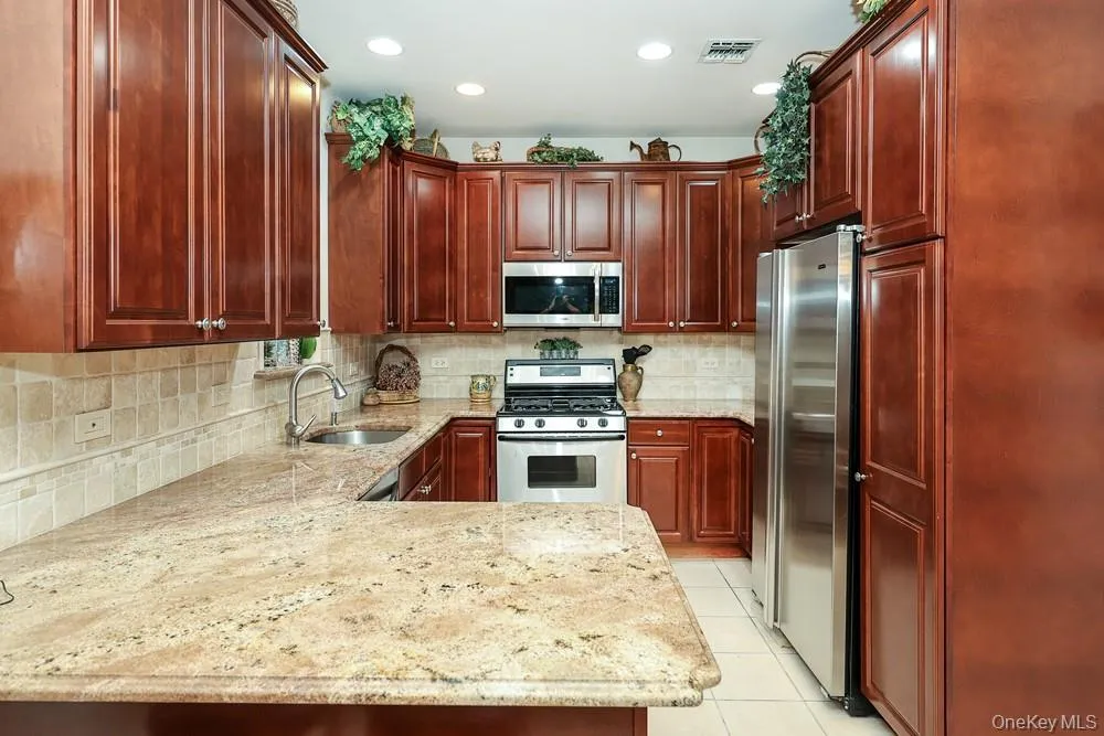 643 Verona Drive, Huntington, NY, 3 Bedrooms Bedrooms, 8 Rooms Rooms,2 BathroomsBathrooms,Residential,For Rent,Verona,0,1045271 643 Verona Drive, Huntington, NY, 3 Bedrooms Bedrooms, 8 Rooms Rooms,2 BathroomsBathrooms,Residential,For Rent,Verona,0,1045271