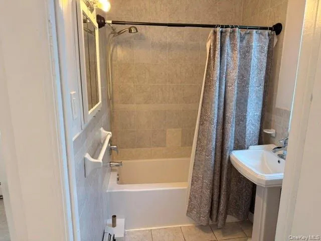 1041 216th Street, New York, NY, 3 Bedrooms Bedrooms, 5 Rooms Rooms,2 BathroomsBathrooms,Residential,For Rent,216th,0,1045273 1041 216th Street, New York, NY, 3 Bedrooms Bedrooms, 5 Rooms Rooms,2 BathroomsBathrooms,Residential,For Rent,216th,0,1045273