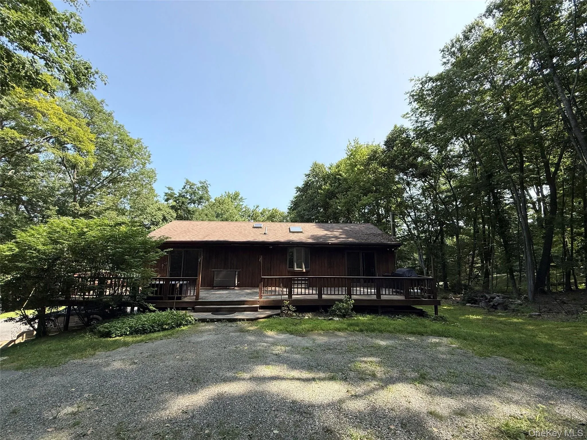 large back deck perfect for entertaining large back deck perfect for entertaining