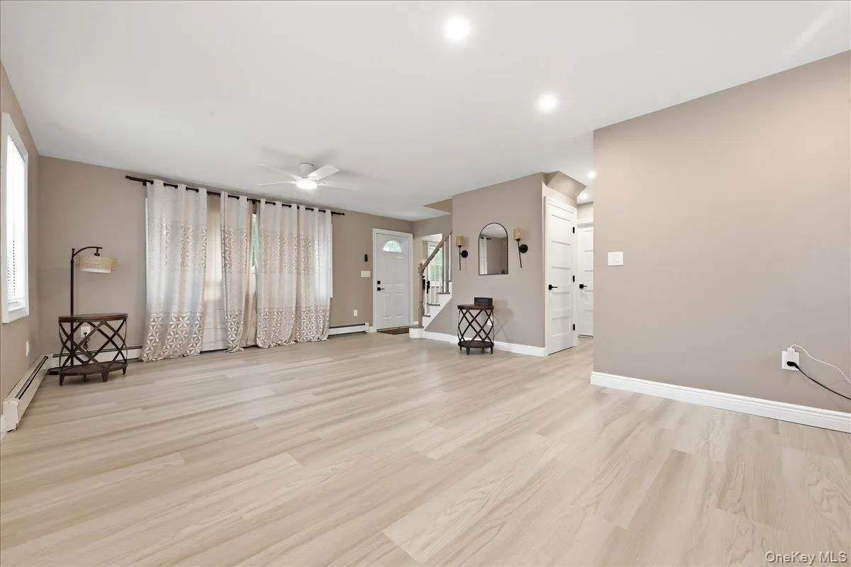 828 Bruce Drive, Hempstead, NY, 4 Bedrooms Bedrooms, 14 Rooms Rooms,2 BathroomsBathrooms,Residential,For Rent,Bruce,0,1045276 828 Bruce Drive, Hempstead, NY, 4 Bedrooms Bedrooms, 14 Rooms Rooms,2 BathroomsBathrooms,Residential,For Rent,Bruce,0,1045276