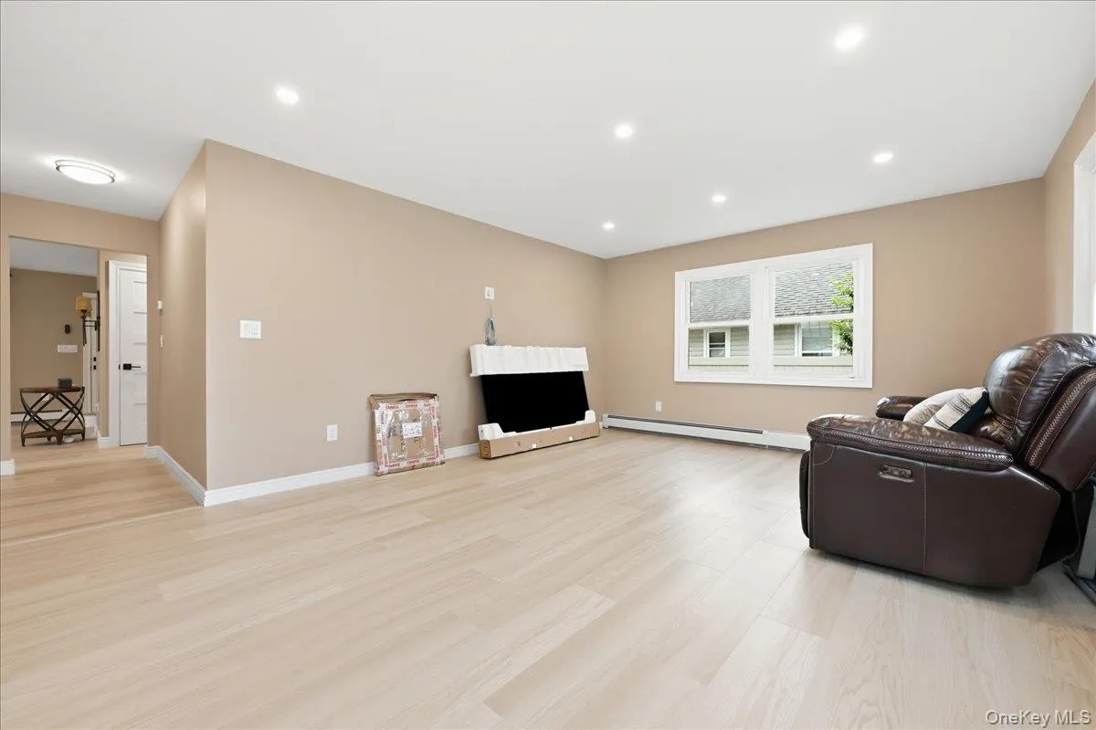 828 Bruce Drive, Hempstead, NY, 4 Bedrooms Bedrooms, 14 Rooms Rooms,2 BathroomsBathrooms,Residential,For Rent,Bruce,0,1045276 828 Bruce Drive, Hempstead, NY, 4 Bedrooms Bedrooms, 14 Rooms Rooms,2 BathroomsBathrooms,Residential,For Rent,Bruce,0,1045276