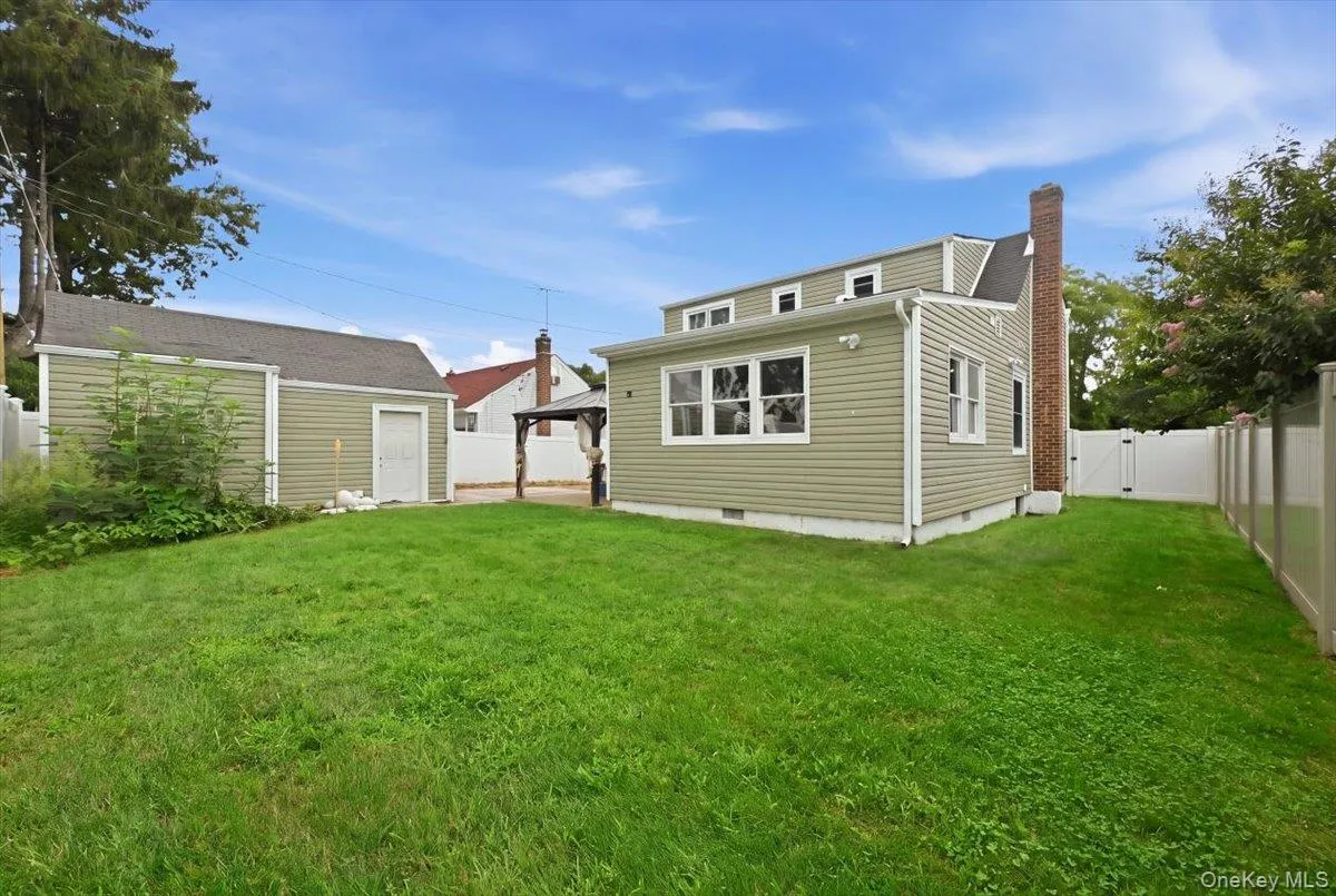 828 Bruce Drive, Hempstead, NY, 4 Bedrooms Bedrooms, 14 Rooms Rooms,2 BathroomsBathrooms,Residential,For Rent,Bruce,0,1045276 828 Bruce Drive, Hempstead, NY, 4 Bedrooms Bedrooms, 14 Rooms Rooms,2 BathroomsBathrooms,Residential,For Rent,Bruce,0,1045276