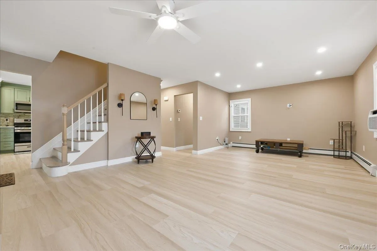 828 Bruce Drive, Hempstead, NY, 4 Bedrooms Bedrooms, 14 Rooms Rooms,2 BathroomsBathrooms,Residential,For Rent,Bruce,0,1045276 828 Bruce Drive, Hempstead, NY, 4 Bedrooms Bedrooms, 14 Rooms Rooms,2 BathroomsBathrooms,Residential,For Rent,Bruce,0,1045276