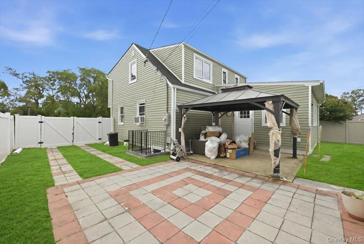 828 Bruce Drive, Hempstead, NY, 4 Bedrooms Bedrooms, 14 Rooms Rooms,2 BathroomsBathrooms,Residential,For Rent,Bruce,0,1045276 828 Bruce Drive, Hempstead, NY, 4 Bedrooms Bedrooms, 14 Rooms Rooms,2 BathroomsBathrooms,Residential,For Rent,Bruce,0,1045276