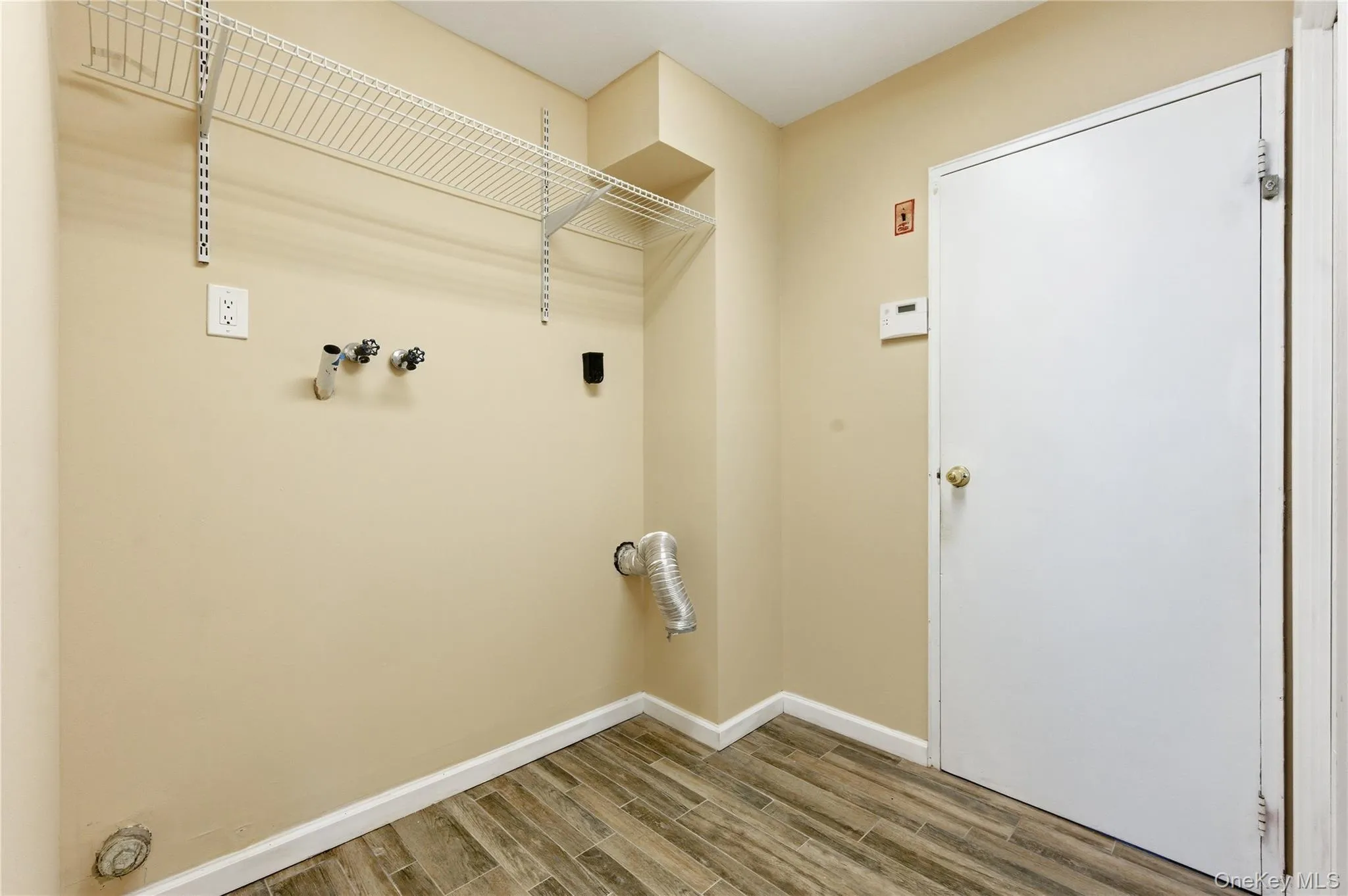 3935 Sally Lane, Hempstead, NY, 4 Bedrooms Bedrooms, 10 Rooms Rooms,2 BathroomsBathrooms,Residential,For Rent,Sally,0,1045278 3935 Sally Lane, Hempstead, NY, 4 Bedrooms Bedrooms, 10 Rooms Rooms,2 BathroomsBathrooms,Residential,For Rent,Sally,0,1045278