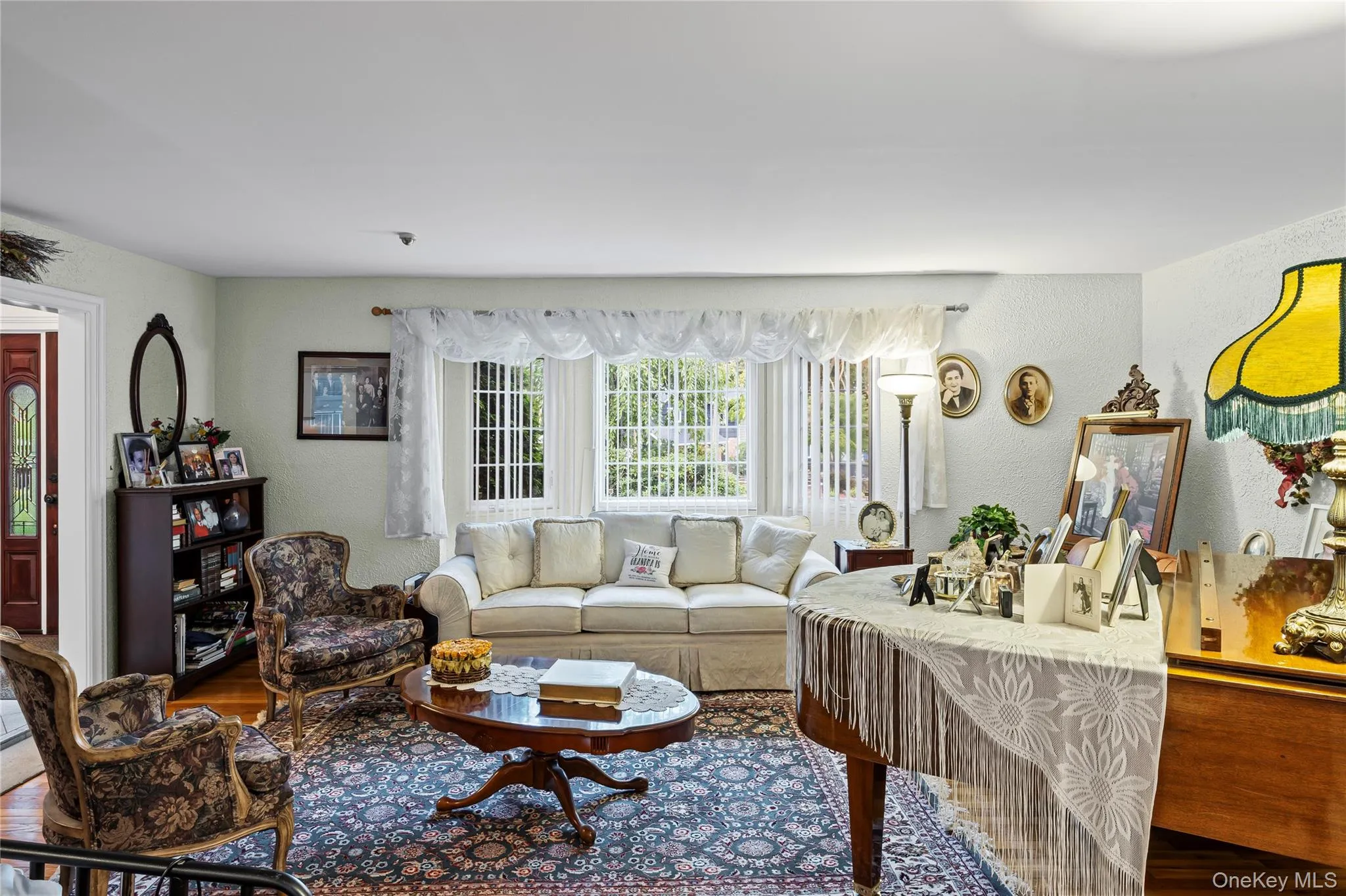 1 Jason Court, Huntington, NY, 4 Bedrooms Bedrooms, 10 Rooms Rooms,3 BathroomsBathrooms,Residential,For Rent,Jason,0,1045281 1 Jason Court, Huntington, NY, 4 Bedrooms Bedrooms, 10 Rooms Rooms,3 BathroomsBathrooms,Residential,For Rent,Jason,0,1045281
