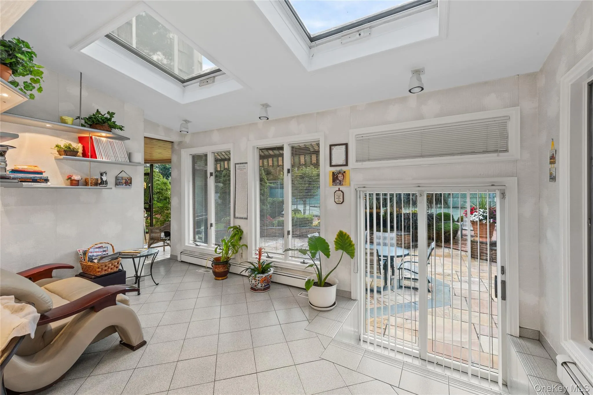 1 Jason Court, Huntington, NY, 4 Bedrooms Bedrooms, 10 Rooms Rooms,3 BathroomsBathrooms,Residential,For Rent,Jason,0,1045281 1 Jason Court, Huntington, NY, 4 Bedrooms Bedrooms, 10 Rooms Rooms,3 BathroomsBathrooms,Residential,For Rent,Jason,0,1045281