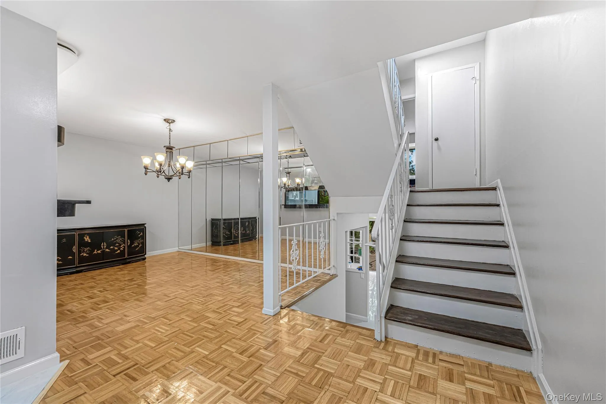 11 Jackson Avenue, Yonkers, NY, 3 Bedrooms Bedrooms, 9 Rooms Rooms,2 BathroomsBathrooms,Residential,For Rent,Jackson,0,1045284 11 Jackson Avenue, Yonkers, NY, 3 Bedrooms Bedrooms, 9 Rooms Rooms,2 BathroomsBathrooms,Residential,For Rent,Jackson,0,1045284