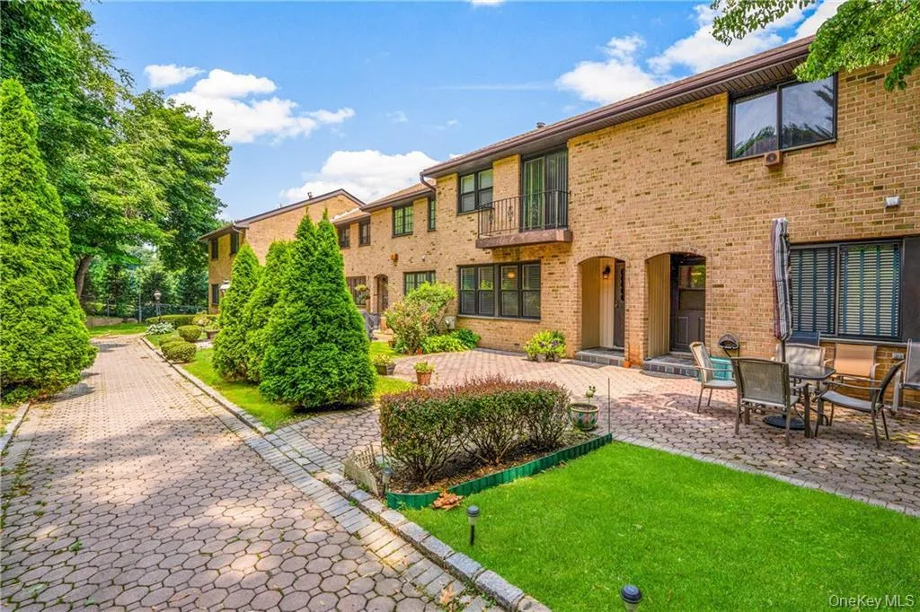 11 Jackson Avenue, Yonkers, NY, 3 Bedrooms Bedrooms, 9 Rooms Rooms,2 BathroomsBathrooms,Residential,For Rent,Jackson,0,1045284 11 Jackson Avenue, Yonkers, NY, 3 Bedrooms Bedrooms, 9 Rooms Rooms,2 BathroomsBathrooms,Residential,For Rent,Jackson,0,1045284