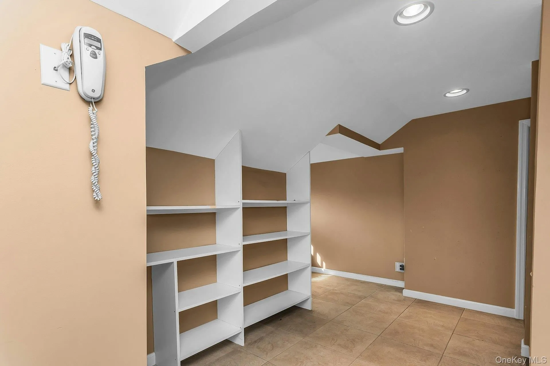 12714 102nd Road, New York, NY, 3 Bedrooms Bedrooms, 6 Rooms Rooms,1 BathroomBathrooms,Residential,For Rent,102nd,0,1045286 12714 102nd Road, New York, NY, 3 Bedrooms Bedrooms, 6 Rooms Rooms,1 BathroomBathrooms,Residential,For Rent,102nd,0,1045286
