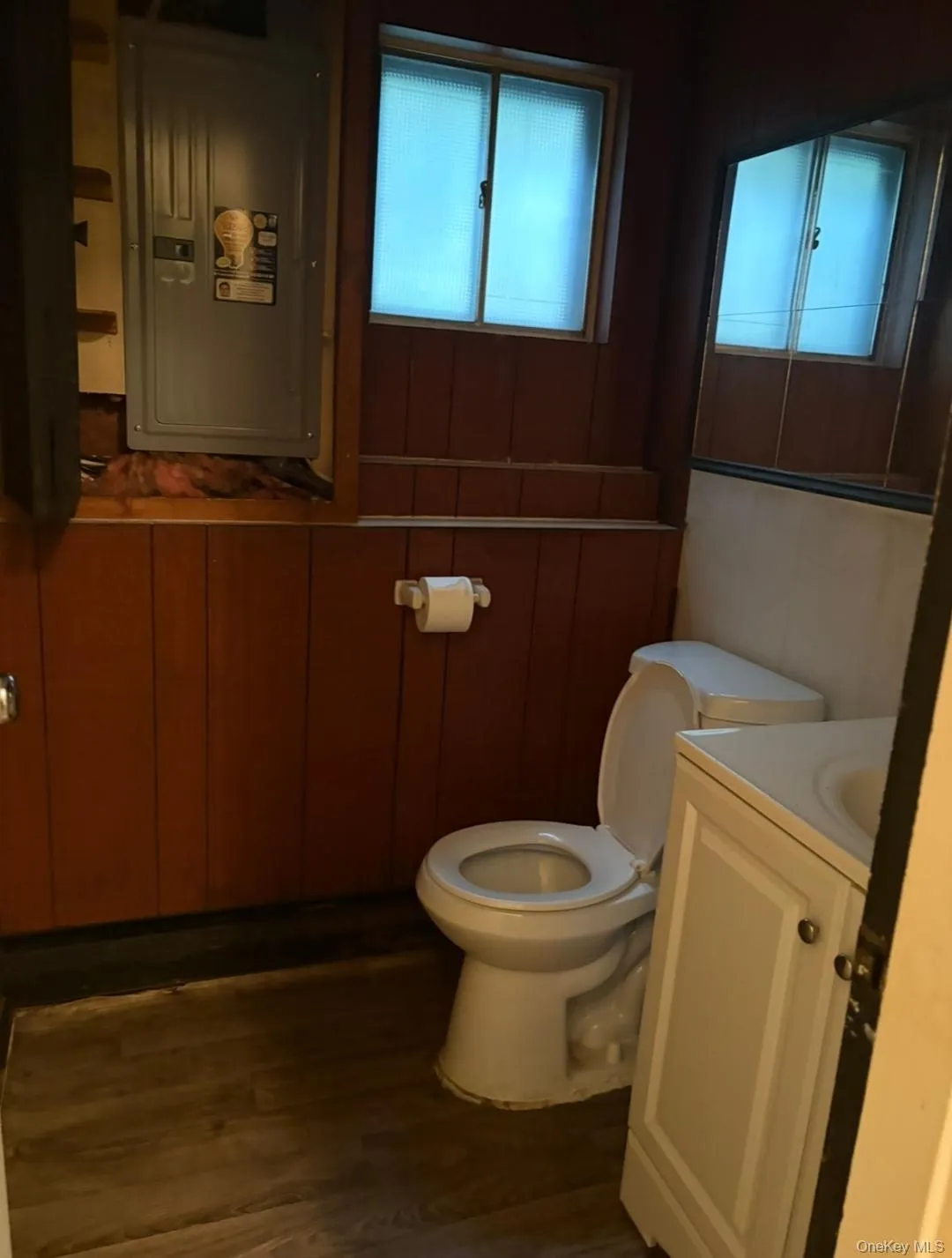1 Cherokee Street, Oyster Bay, NY, 3 Bedrooms Bedrooms, 8 Rooms Rooms,1 BathroomBathrooms,Residential,For Rent,Cherokee,0,1045287 1 Cherokee Street, Oyster Bay, NY, 3 Bedrooms Bedrooms, 8 Rooms Rooms,1 BathroomBathrooms,Residential,For Rent,Cherokee,0,1045287