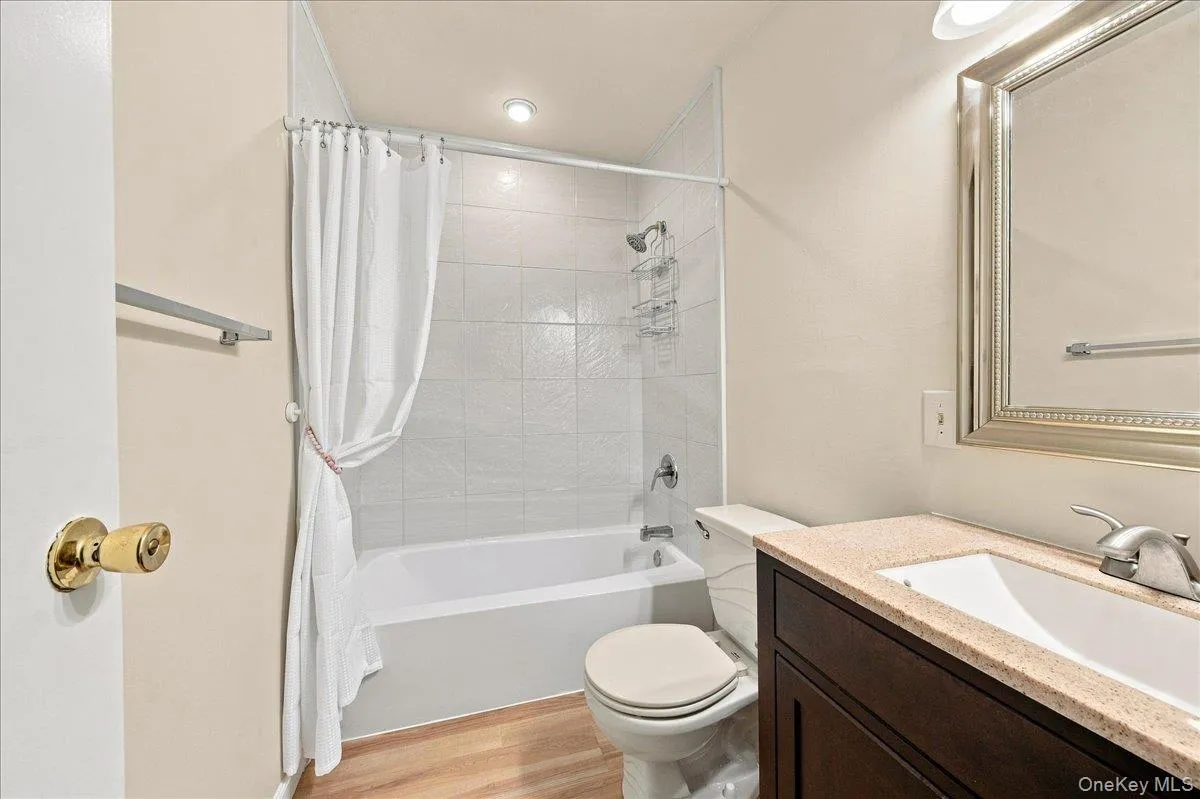 51 Fieldstone Dr, Greenburgh, NY, 3 Bedrooms Bedrooms, 5 Rooms Rooms,1 BathroomBathrooms,Residential,For Rent,Fieldstone Dr,0,1045293 51 Fieldstone Dr, Greenburgh, NY, 3 Bedrooms Bedrooms, 5 Rooms Rooms,1 BathroomBathrooms,Residential,For Rent,Fieldstone Dr,0,1045293