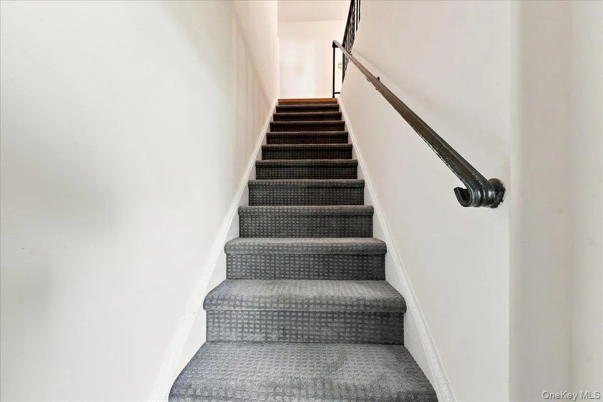 51 Fieldstone Dr, Greenburgh, NY, 3 Bedrooms Bedrooms, 5 Rooms Rooms,1 BathroomBathrooms,Residential,For Rent,Fieldstone Dr,0,1045293 51 Fieldstone Dr, Greenburgh, NY, 3 Bedrooms Bedrooms, 5 Rooms Rooms,1 BathroomBathrooms,Residential,For Rent,Fieldstone Dr,0,1045293