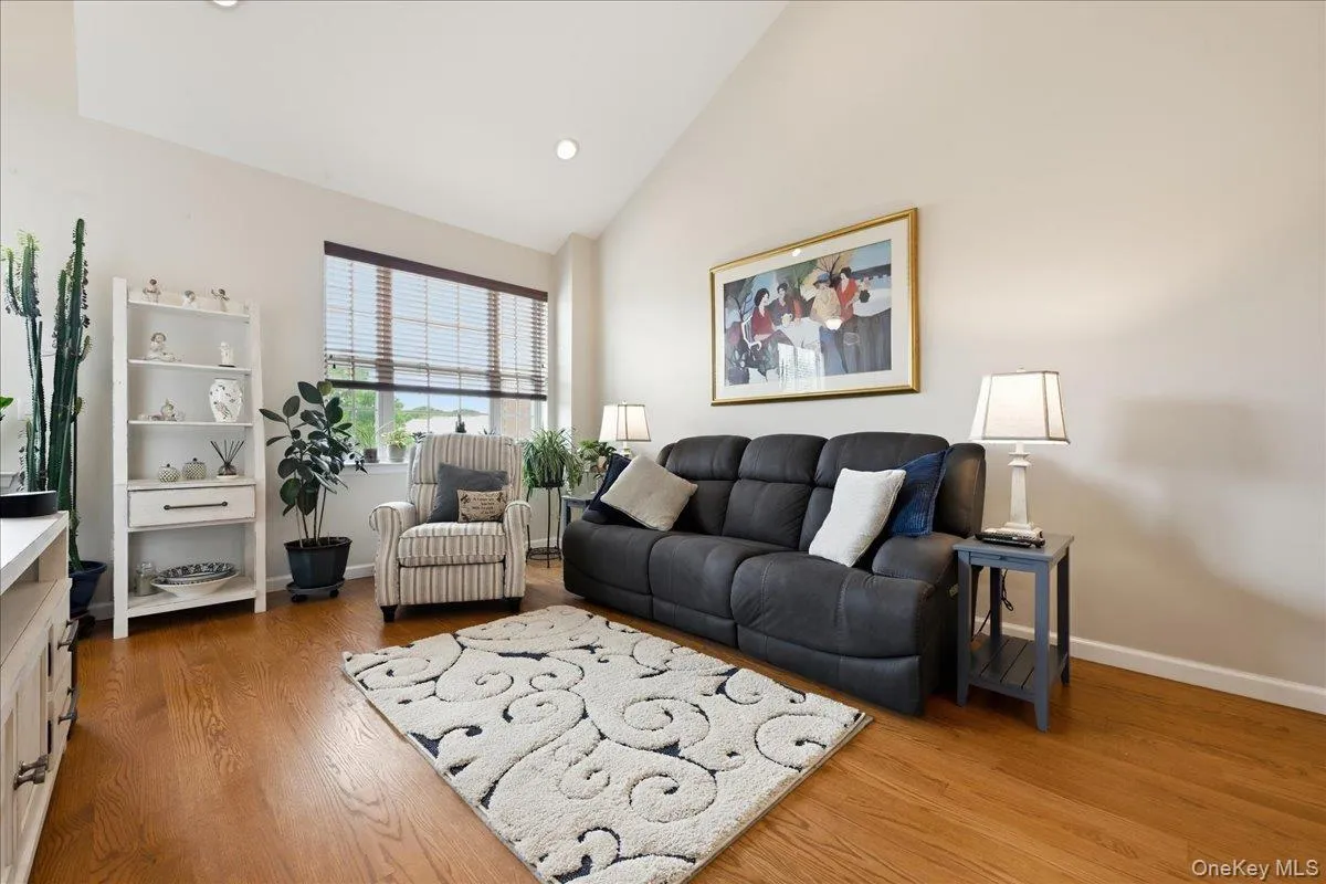 281 Spring Drive, Hempstead, NY, 2 Bedrooms Bedrooms, 6 Rooms Rooms,2 BathroomsBathrooms,Residential,For Rent,Spring,0,1045297 281 Spring Drive, Hempstead, NY, 2 Bedrooms Bedrooms, 6 Rooms Rooms,2 BathroomsBathrooms,Residential,For Rent,Spring,0,1045297
