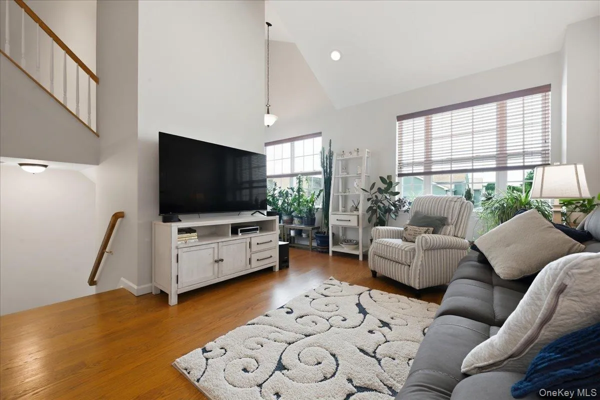 281 Spring Drive, Hempstead, NY, 2 Bedrooms Bedrooms, 6 Rooms Rooms,2 BathroomsBathrooms,Residential,For Rent,Spring,0,1045297 281 Spring Drive, Hempstead, NY, 2 Bedrooms Bedrooms, 6 Rooms Rooms,2 BathroomsBathrooms,Residential,For Rent,Spring,0,1045297