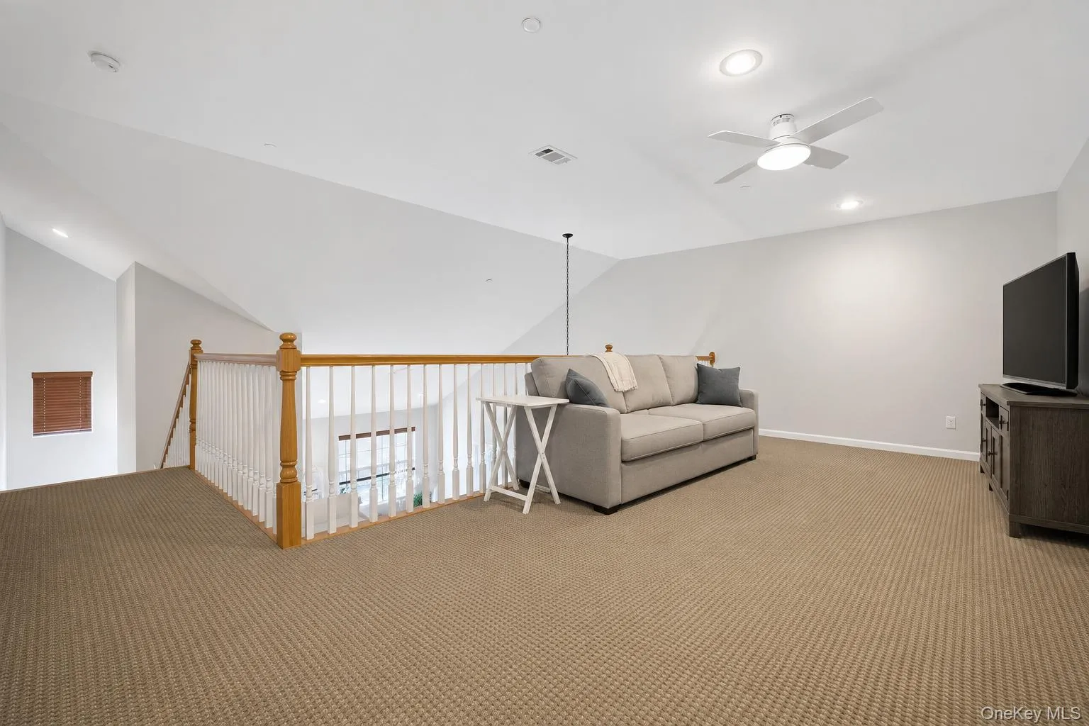 281 Spring Drive, Hempstead, NY, 2 Bedrooms Bedrooms, 6 Rooms Rooms,2 BathroomsBathrooms,Residential,For Rent,Spring,0,1045297 281 Spring Drive, Hempstead, NY, 2 Bedrooms Bedrooms, 6 Rooms Rooms,2 BathroomsBathrooms,Residential,For Rent,Spring,0,1045297