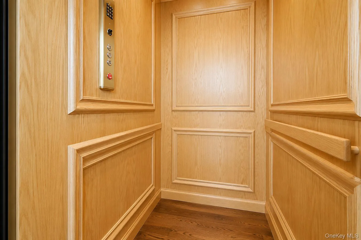 Elevator Elevator