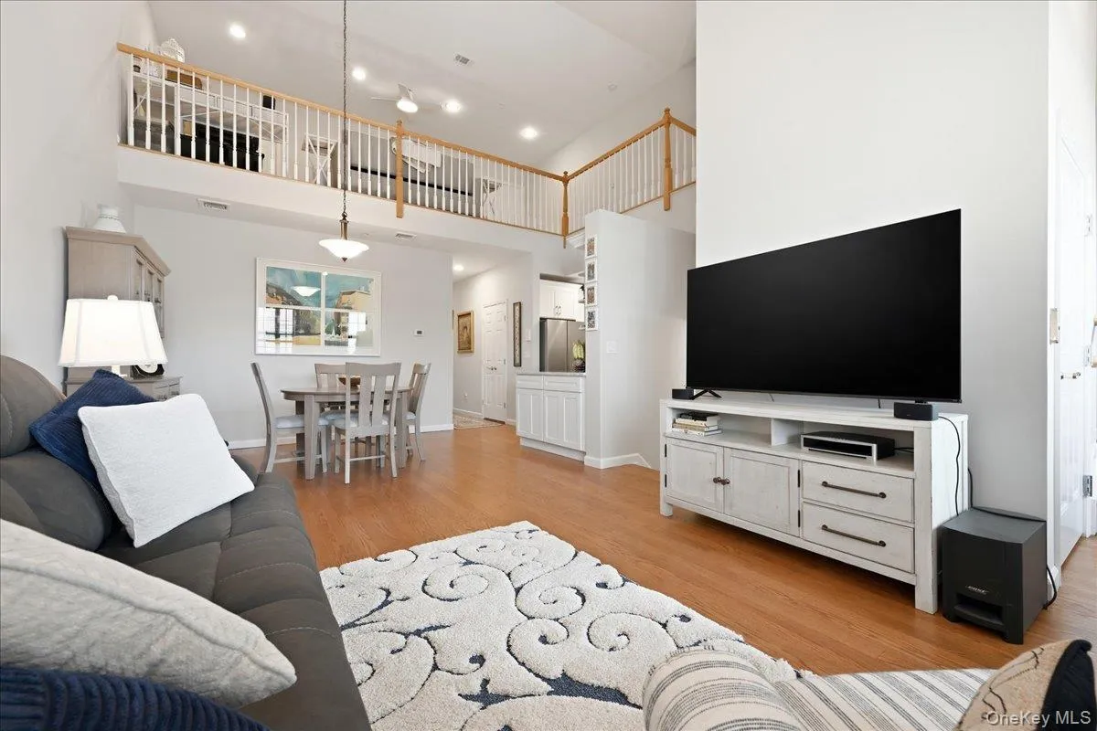 281 Spring Drive, Hempstead, NY, 2 Bedrooms Bedrooms, 6 Rooms Rooms,2 BathroomsBathrooms,Residential,For Rent,Spring,0,1045297 281 Spring Drive, Hempstead, NY, 2 Bedrooms Bedrooms, 6 Rooms Rooms,2 BathroomsBathrooms,Residential,For Rent,Spring,0,1045297