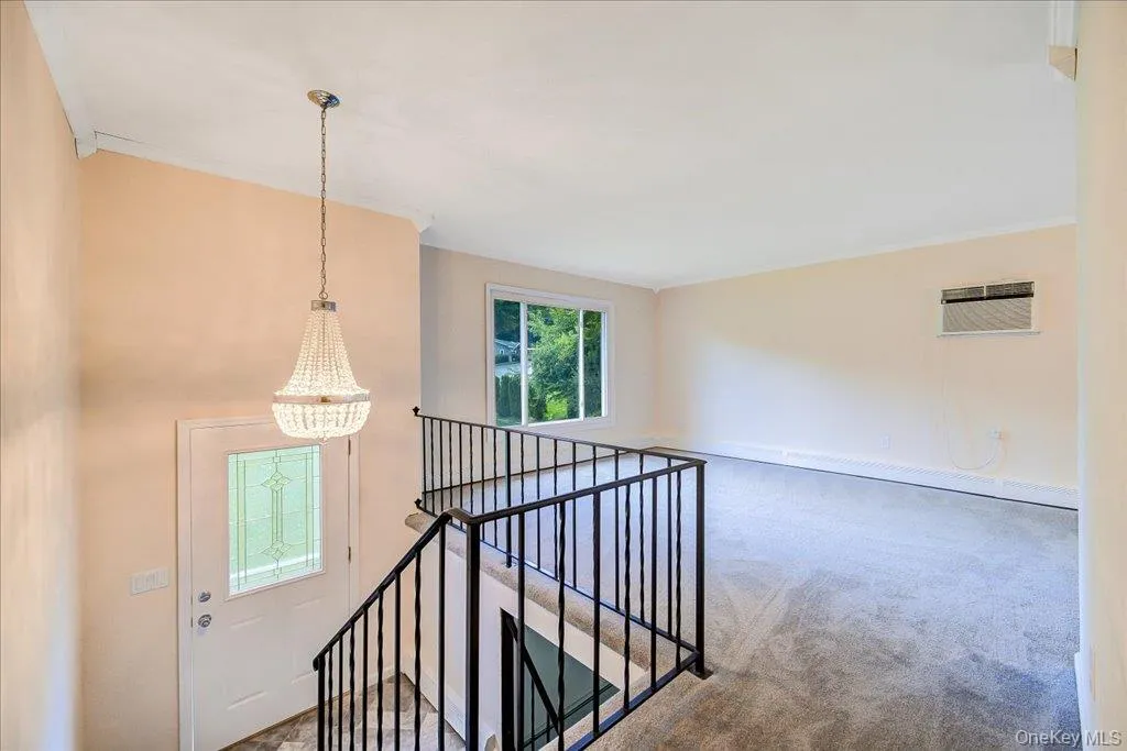 60 Sutton Park Road, Poughkeepsie (town), NY, 3 Bedrooms Bedrooms, 7 Rooms Rooms,1 BathroomBathrooms,Residential,For Rent,Sutton Park,0,1045303 60 Sutton Park Road, Poughkeepsie (town), NY, 3 Bedrooms Bedrooms, 7 Rooms Rooms,1 BathroomBathrooms,Residential,For Rent,Sutton Park,0,1045303