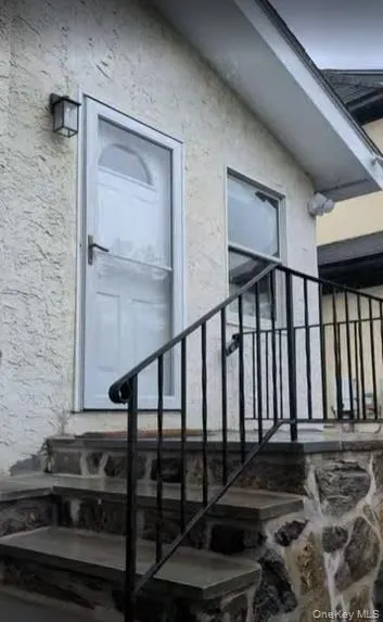 120 Broadway, Greenburgh, NY, 3 Bedrooms Bedrooms, 5 Rooms Rooms,1 BathroomBathrooms,Residential Lease,For Rent,Broadway,0,1045306 120 Broadway, Greenburgh, NY, 3 Bedrooms Bedrooms, 5 Rooms Rooms,1 BathroomBathrooms,Residential Lease,For Rent,Broadway,0,1045306