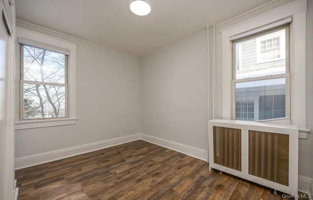 120 Broadway, Greenburgh, NY, 3 Bedrooms Bedrooms, 5 Rooms Rooms,1 BathroomBathrooms,Residential Lease,For Rent,Broadway,0,1045306 120 Broadway, Greenburgh, NY, 3 Bedrooms Bedrooms, 5 Rooms Rooms,1 BathroomBathrooms,Residential Lease,For Rent,Broadway,0,1045306