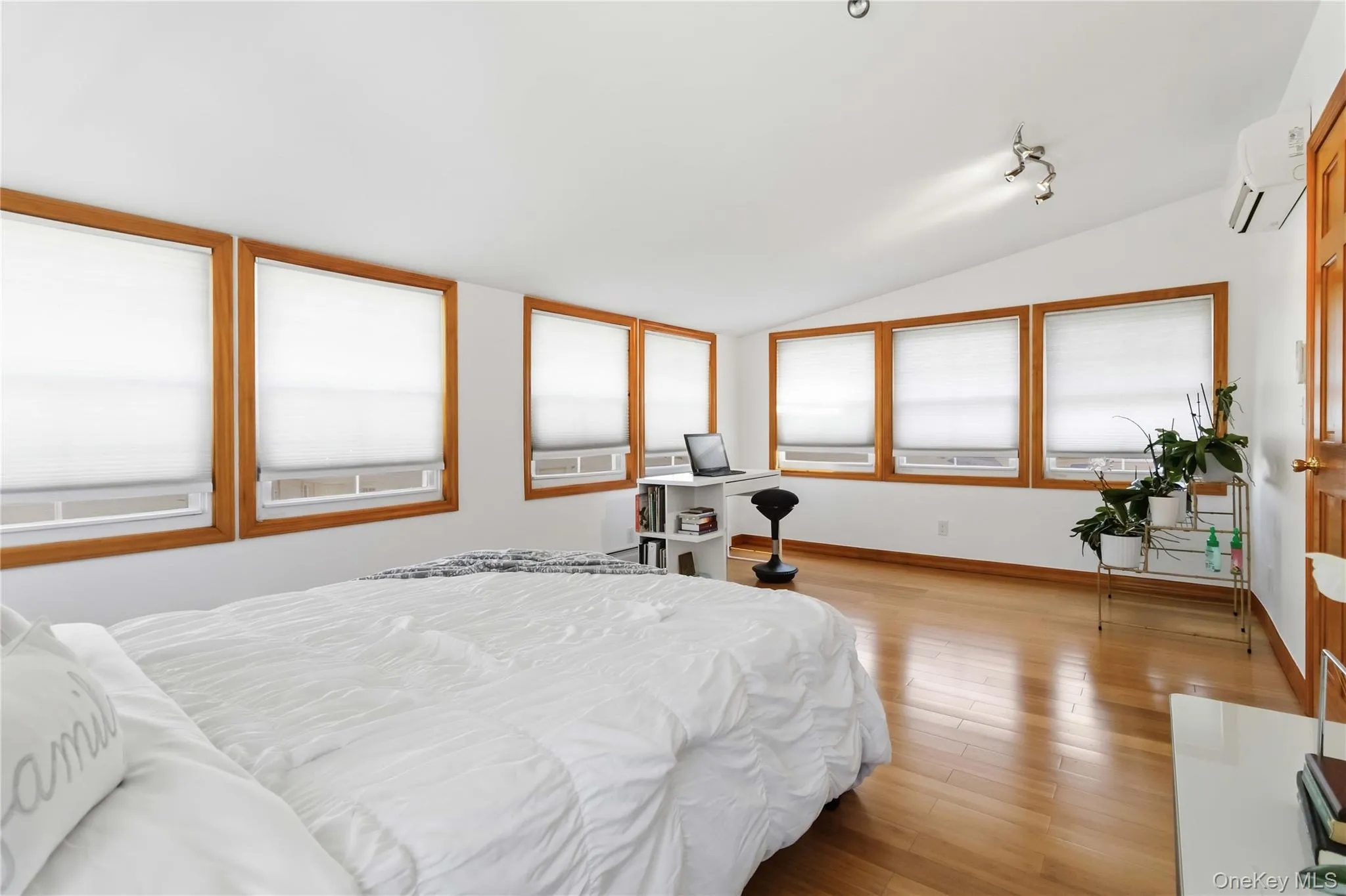 27-17 Ericsson Street, New York, NY, 4 Bedrooms Bedrooms, 8 Rooms Rooms,2 BathroomsBathrooms,Residential,For Rent,Ericsson,0,1045315 27-17 Ericsson Street, New York, NY, 4 Bedrooms Bedrooms, 8 Rooms Rooms,2 BathroomsBathrooms,Residential,For Rent,Ericsson,0,1045315