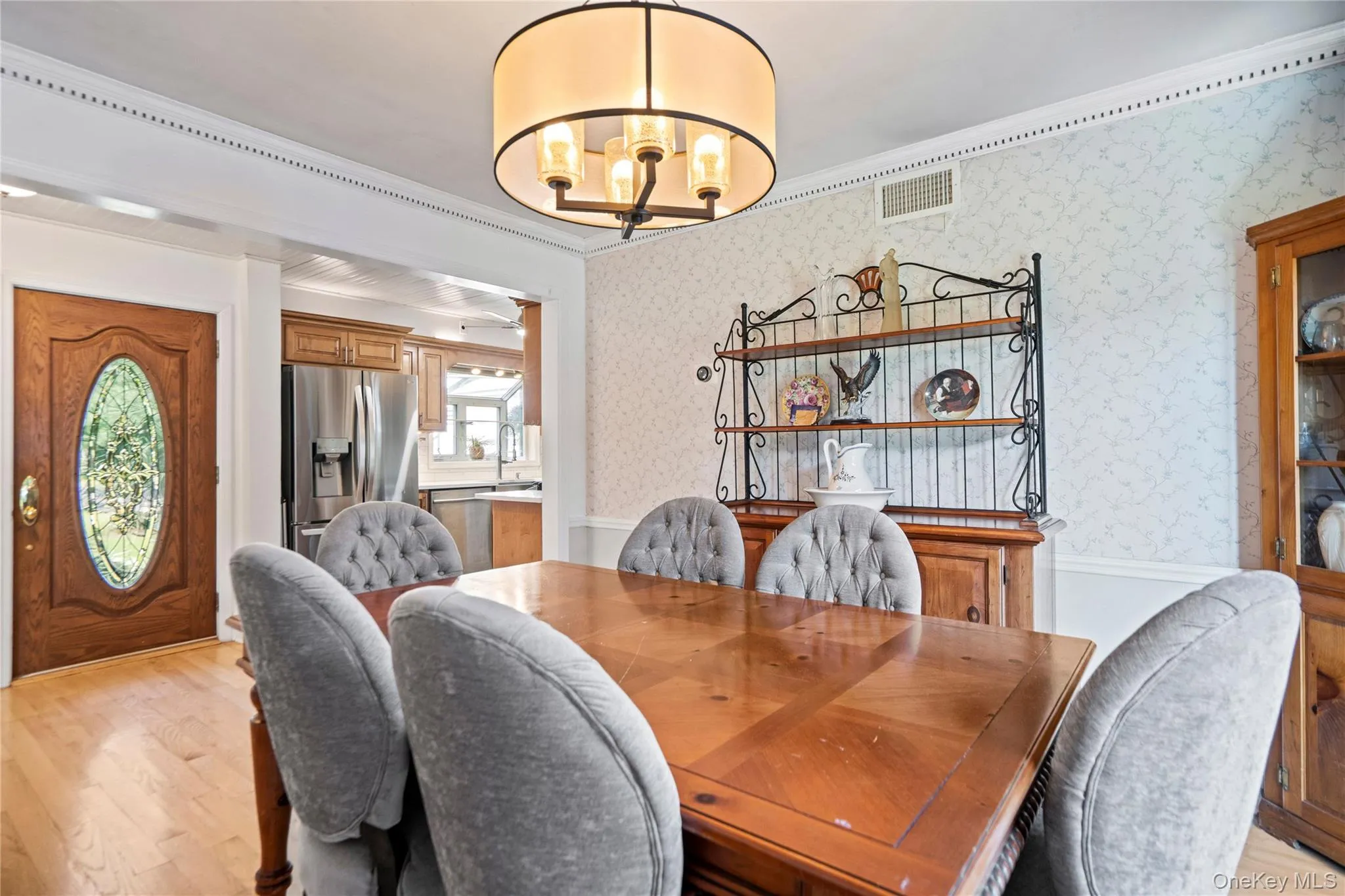 73 Maple Avenue, Islip, NY, 5 Bedrooms Bedrooms, 9 Rooms Rooms,2 BathroomsBathrooms,Residential,For Rent,Maple,0,1045316 73 Maple Avenue, Islip, NY, 5 Bedrooms Bedrooms, 9 Rooms Rooms,2 BathroomsBathrooms,Residential,For Rent,Maple,0,1045316