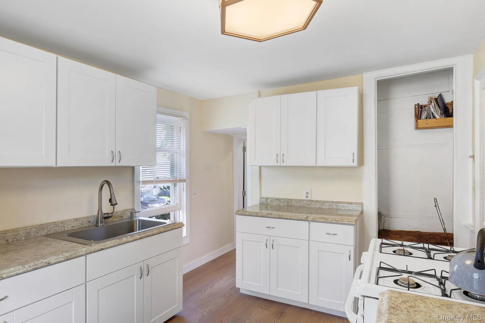 41 Wallkill Avenue, Middletown, NY, 3 Bedrooms Bedrooms, 7 Rooms Rooms,2 BathroomsBathrooms,Residential,For Rent,Wallkill,0,1045317 41 Wallkill Avenue, Middletown, NY, 3 Bedrooms Bedrooms, 7 Rooms Rooms,2 BathroomsBathrooms,Residential,For Rent,Wallkill,0,1045317