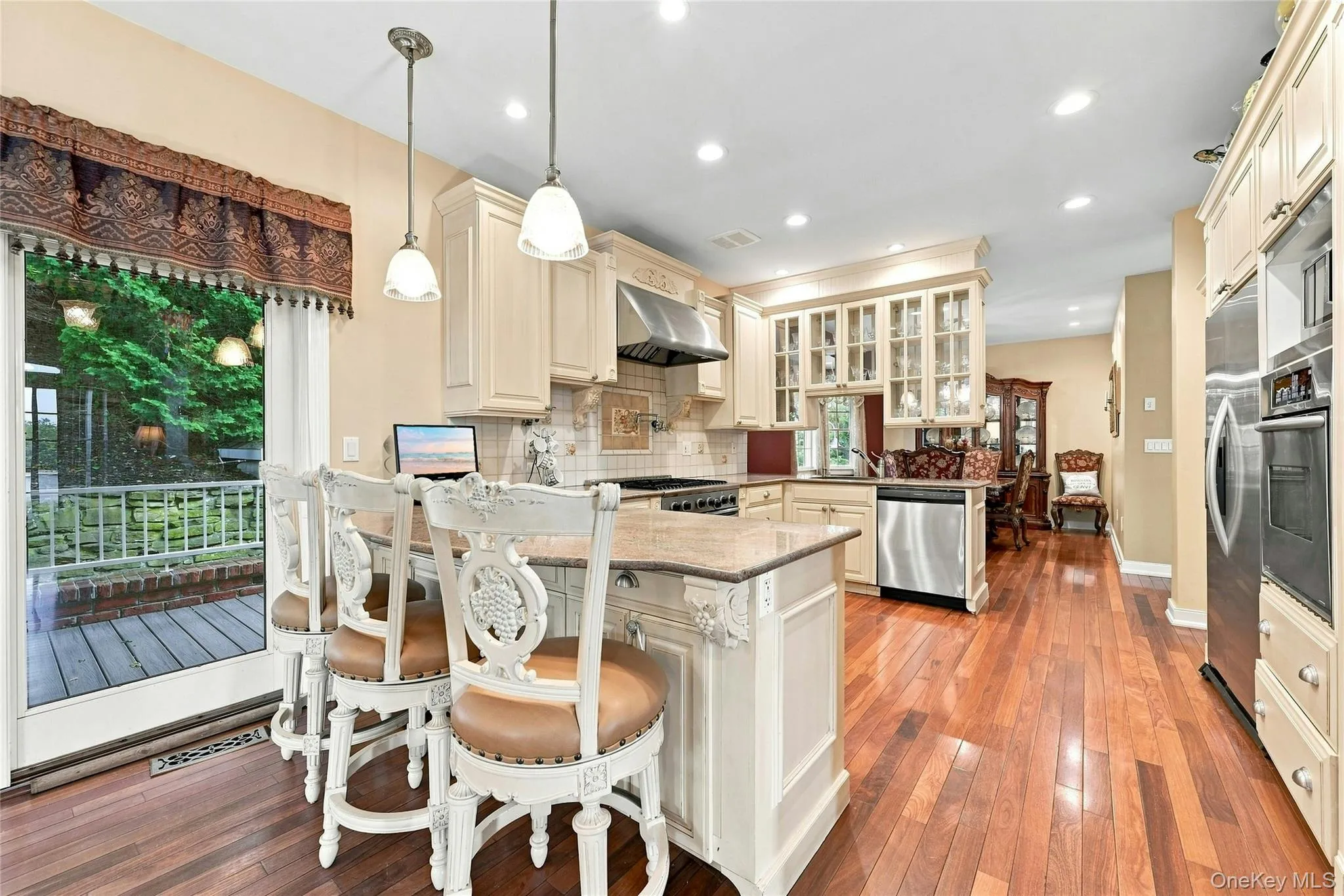 47 Shore Road, Brookhaven, NY, 6 Bedrooms Bedrooms, 12 Rooms Rooms,3 BathroomsBathrooms,Residential,For Rent,Shore,0,1045318 47 Shore Road, Brookhaven, NY, 6 Bedrooms Bedrooms, 12 Rooms Rooms,3 BathroomsBathrooms,Residential,For Rent,Shore,0,1045318