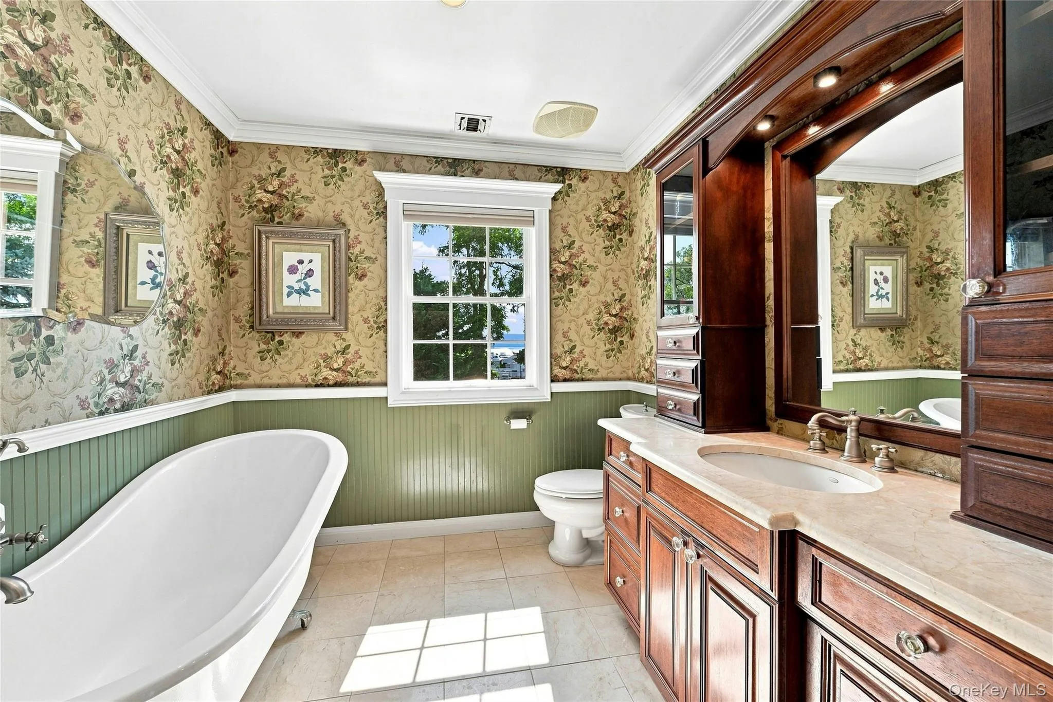 47 Shore Road, Brookhaven, NY, 6 Bedrooms Bedrooms, 12 Rooms Rooms,3 BathroomsBathrooms,Residential,For Rent,Shore,0,1045318 47 Shore Road, Brookhaven, NY, 6 Bedrooms Bedrooms, 12 Rooms Rooms,3 BathroomsBathrooms,Residential,For Rent,Shore,0,1045318