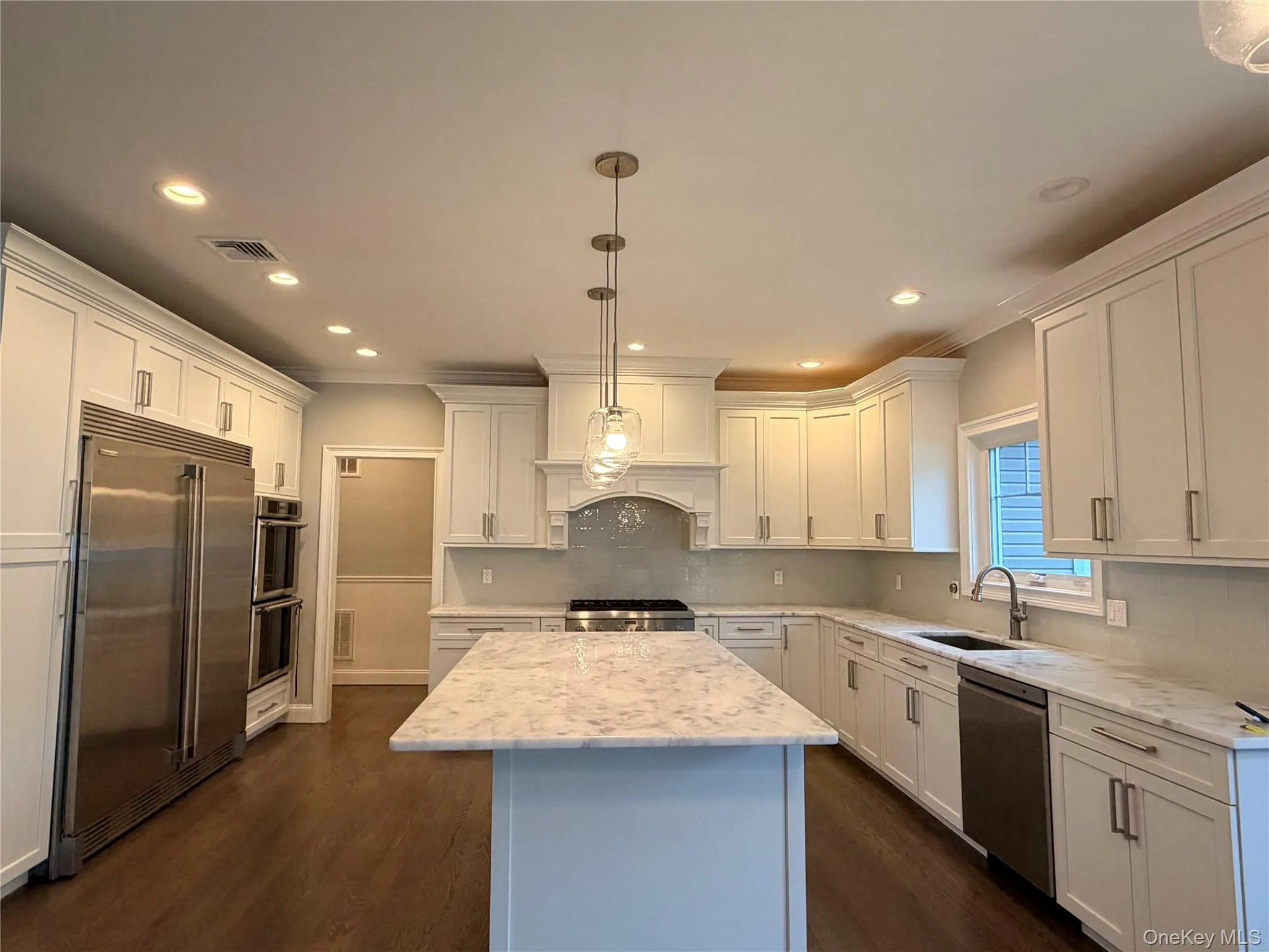 28 E Fern Dr, Oyster Bay, NY, 5 Bedrooms Bedrooms, 12 Rooms Rooms,4 BathroomsBathrooms,Residential Lease,For Rent,E Fern Dr,0,1045334 28 E Fern Dr, Oyster Bay, NY, 5 Bedrooms Bedrooms, 12 Rooms Rooms,4 BathroomsBathrooms,Residential Lease,For Rent,E Fern Dr,0,1045334