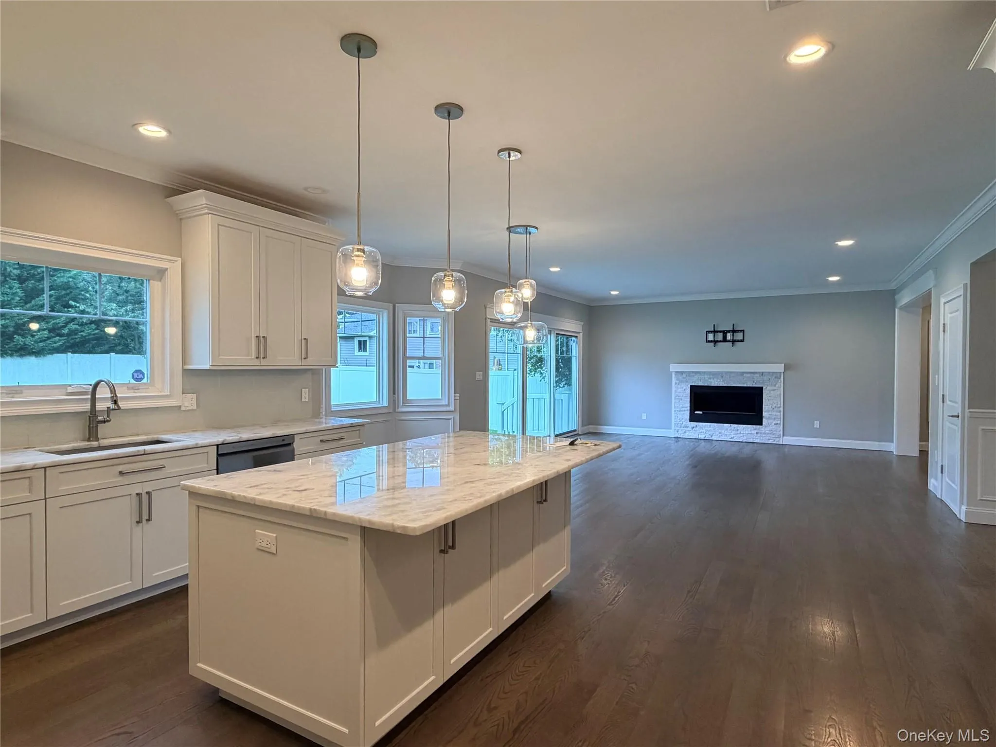 28 E Fern Dr, Oyster Bay, NY, 5 Bedrooms Bedrooms, 12 Rooms Rooms,4 BathroomsBathrooms,Residential Lease,For Rent,E Fern Dr,0,1045334 28 E Fern Dr, Oyster Bay, NY, 5 Bedrooms Bedrooms, 12 Rooms Rooms,4 BathroomsBathrooms,Residential Lease,For Rent,E Fern Dr,0,1045334