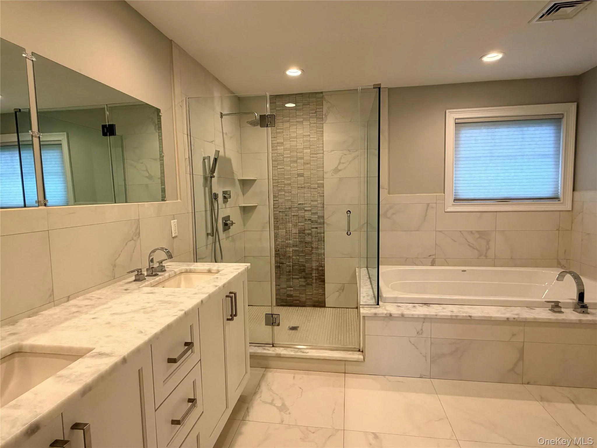 28 E Fern Dr, Oyster Bay, NY, 5 Bedrooms Bedrooms, 12 Rooms Rooms,4 BathroomsBathrooms,Residential Lease,For Rent,E Fern Dr,0,1045334 28 E Fern Dr, Oyster Bay, NY, 5 Bedrooms Bedrooms, 12 Rooms Rooms,4 BathroomsBathrooms,Residential Lease,For Rent,E Fern Dr,0,1045334