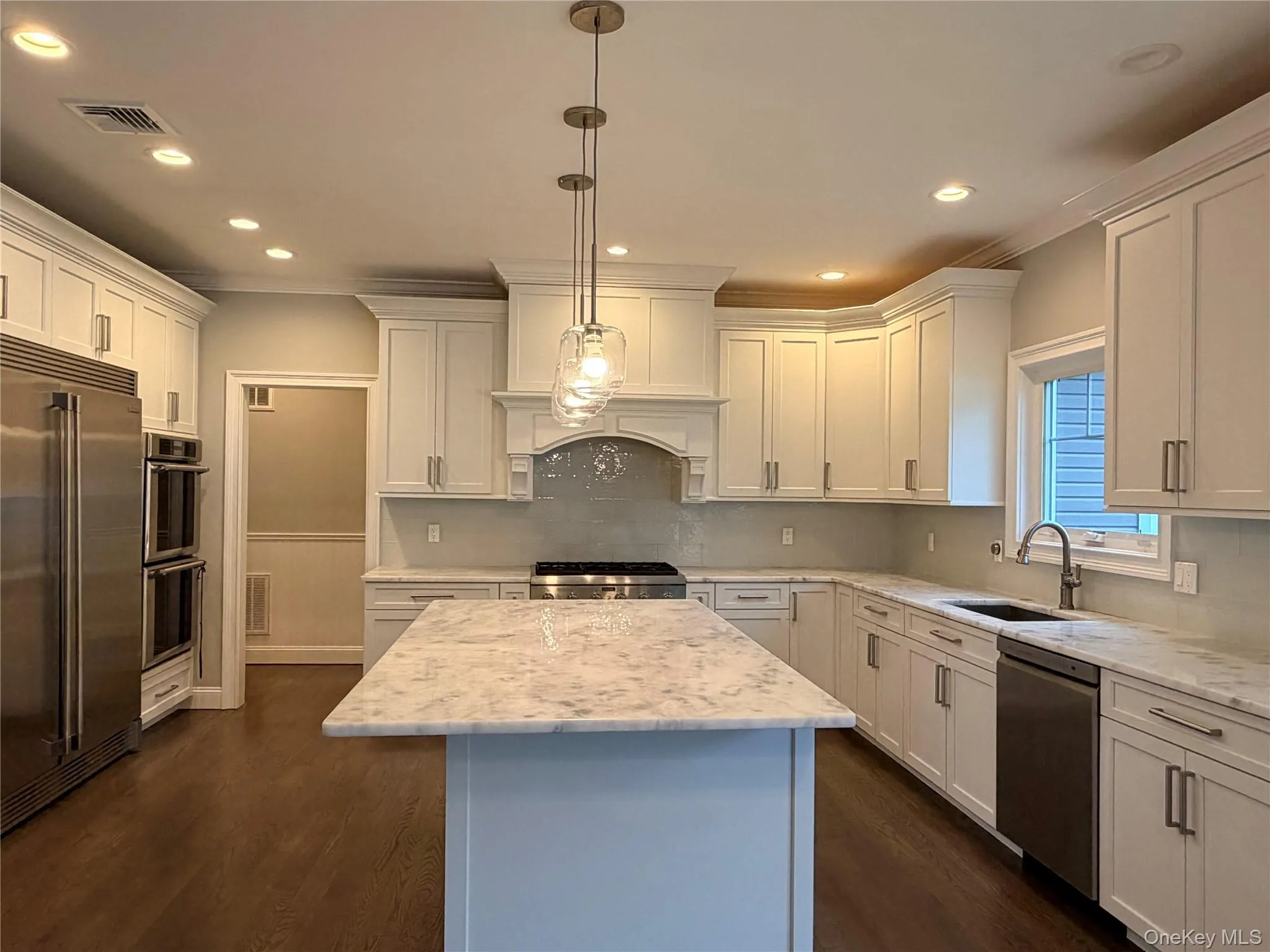 28 E Fern Dr, Oyster Bay, NY, 5 Bedrooms Bedrooms, 12 Rooms Rooms,4 BathroomsBathrooms,Residential Lease,For Rent,E Fern Dr,0,1045334 28 E Fern Dr, Oyster Bay, NY, 5 Bedrooms Bedrooms, 12 Rooms Rooms,4 BathroomsBathrooms,Residential Lease,For Rent,E Fern Dr,0,1045334