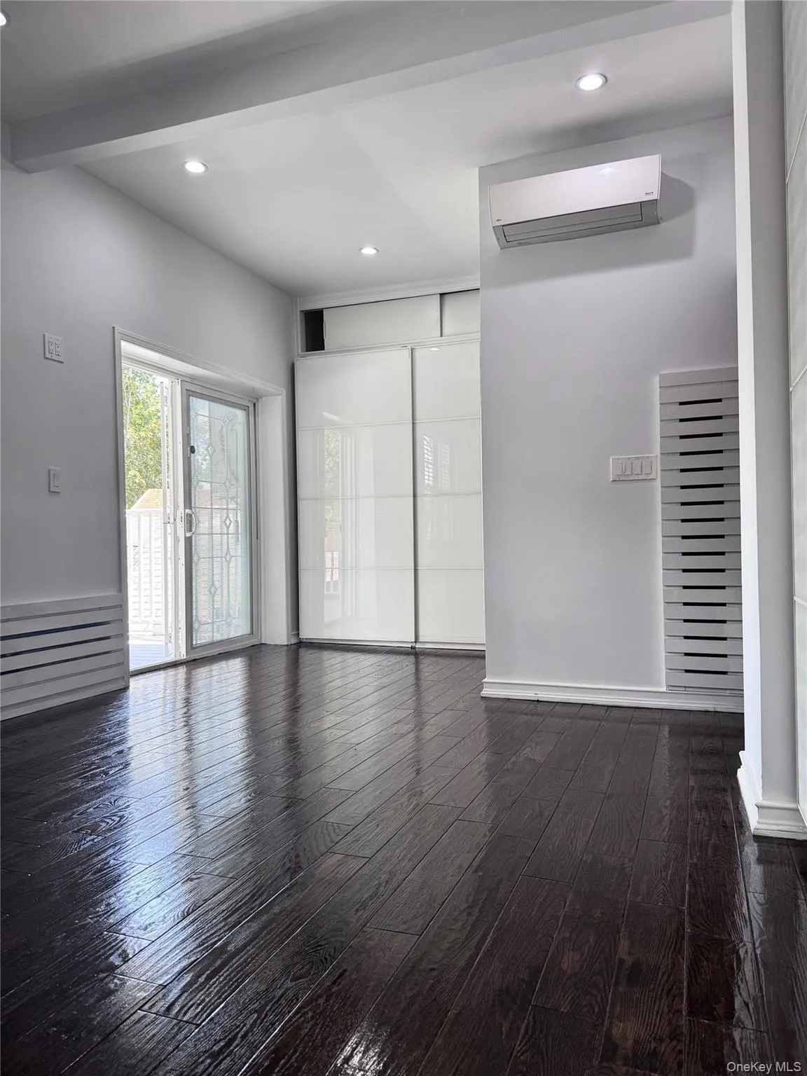 86-18 95th Avenue, New York, NY, 3 Bedrooms Bedrooms, 7 Rooms Rooms,2 BathroomsBathrooms,Residential Lease,For Rent,95th,0,1045336 86-18 95th Avenue, New York, NY, 3 Bedrooms Bedrooms, 7 Rooms Rooms,2 BathroomsBathrooms,Residential Lease,For Rent,95th,0,1045336