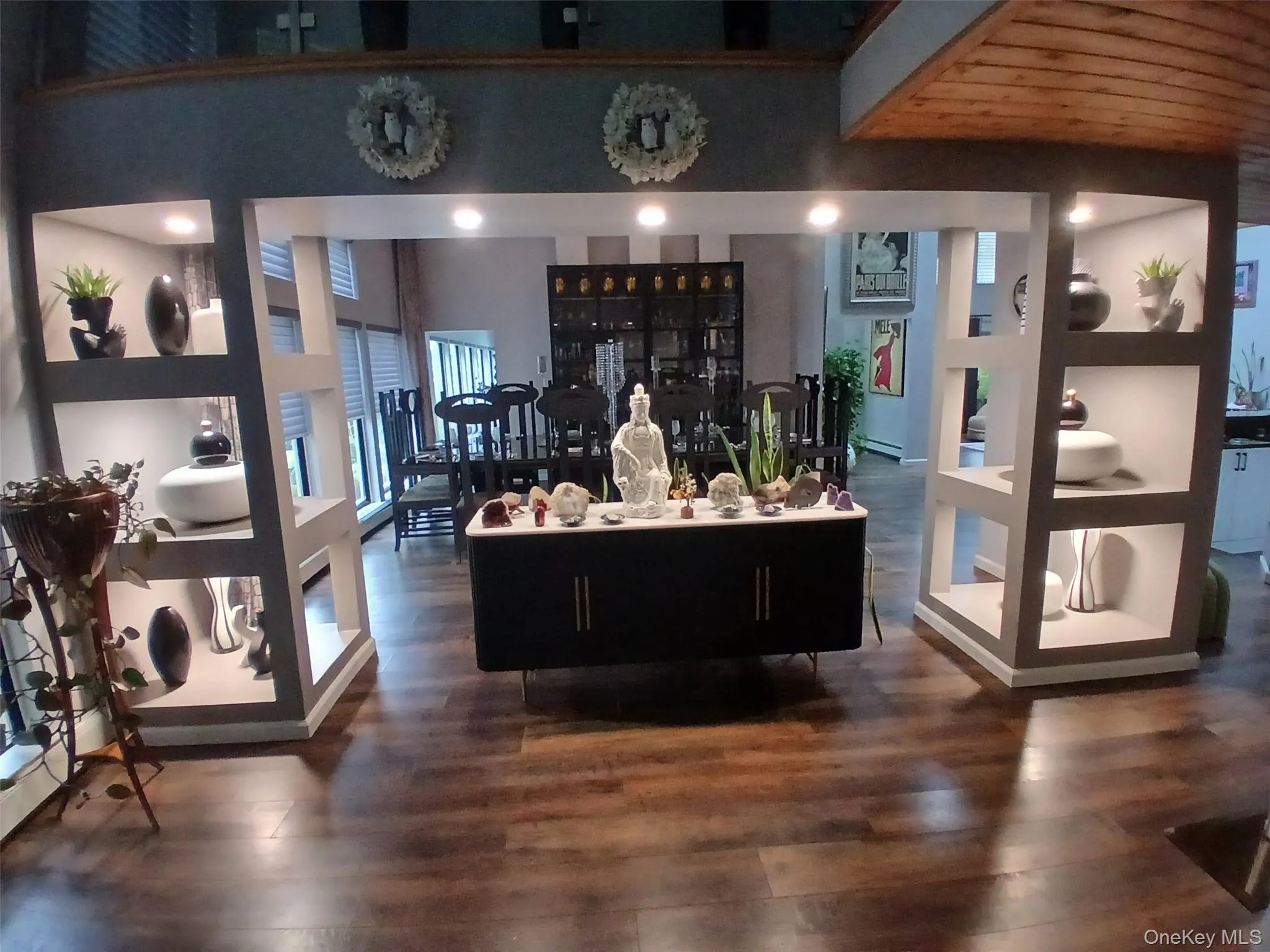 Elegant Foyer leading to formal Dining Room. Elegant Foyer leading to formal Dining Room.