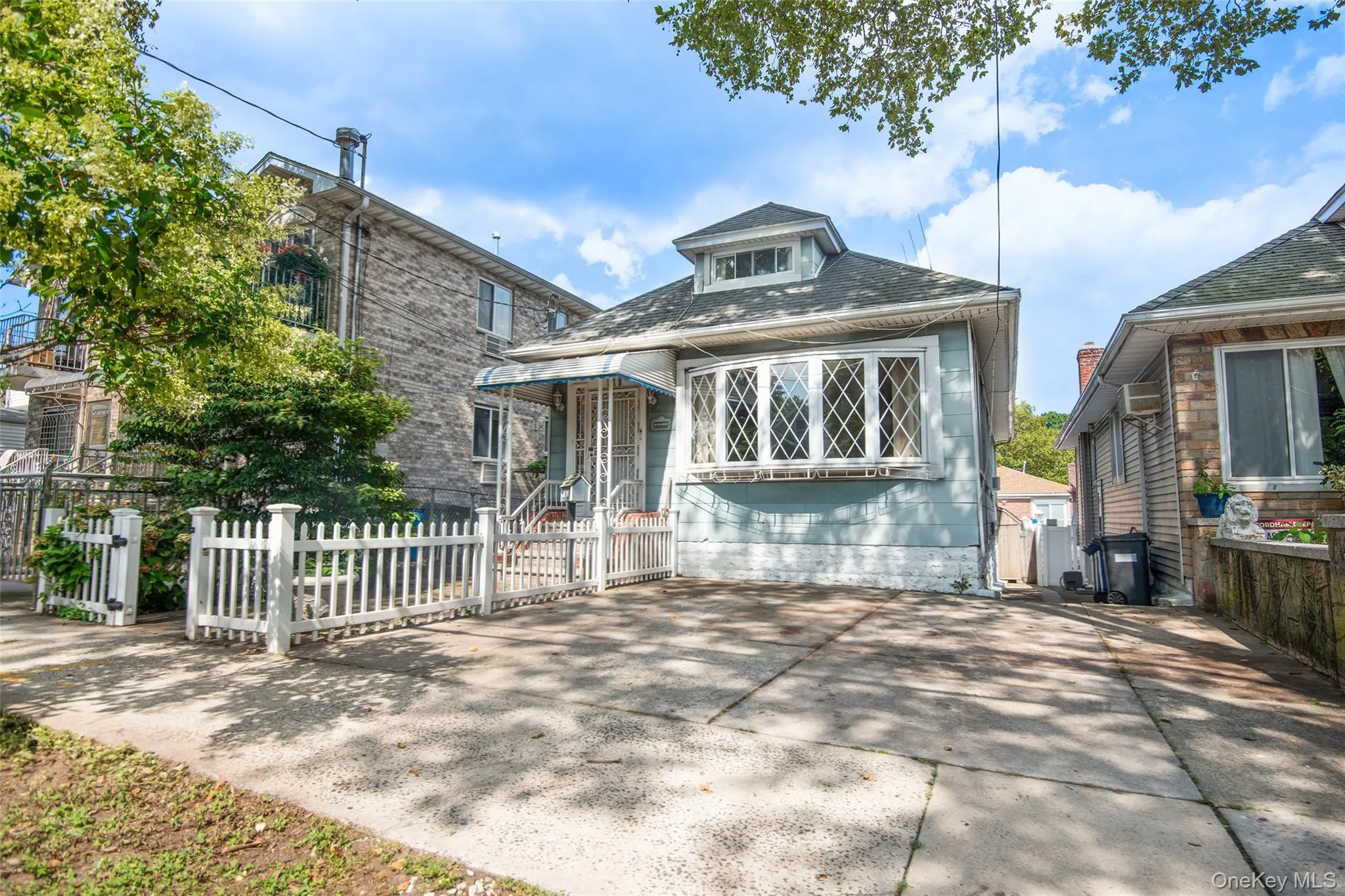 916 Hollywood Avenue, New York, NY, 3 Bedrooms Bedrooms, 5 Rooms Rooms,1 BathroomBathrooms,Residential,For Rent,Hollywood,0,1045353 916 Hollywood Avenue, New York, NY, 3 Bedrooms Bedrooms, 5 Rooms Rooms,1 BathroomBathrooms,Residential,For Rent,Hollywood,0,1045353
