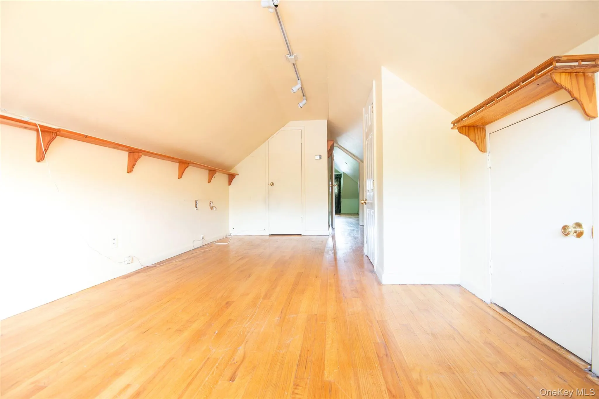 916 Hollywood Avenue, New York, NY, 3 Bedrooms Bedrooms, 5 Rooms Rooms,1 BathroomBathrooms,Residential,For Rent,Hollywood,0,1045353 916 Hollywood Avenue, New York, NY, 3 Bedrooms Bedrooms, 5 Rooms Rooms,1 BathroomBathrooms,Residential,For Rent,Hollywood,0,1045353